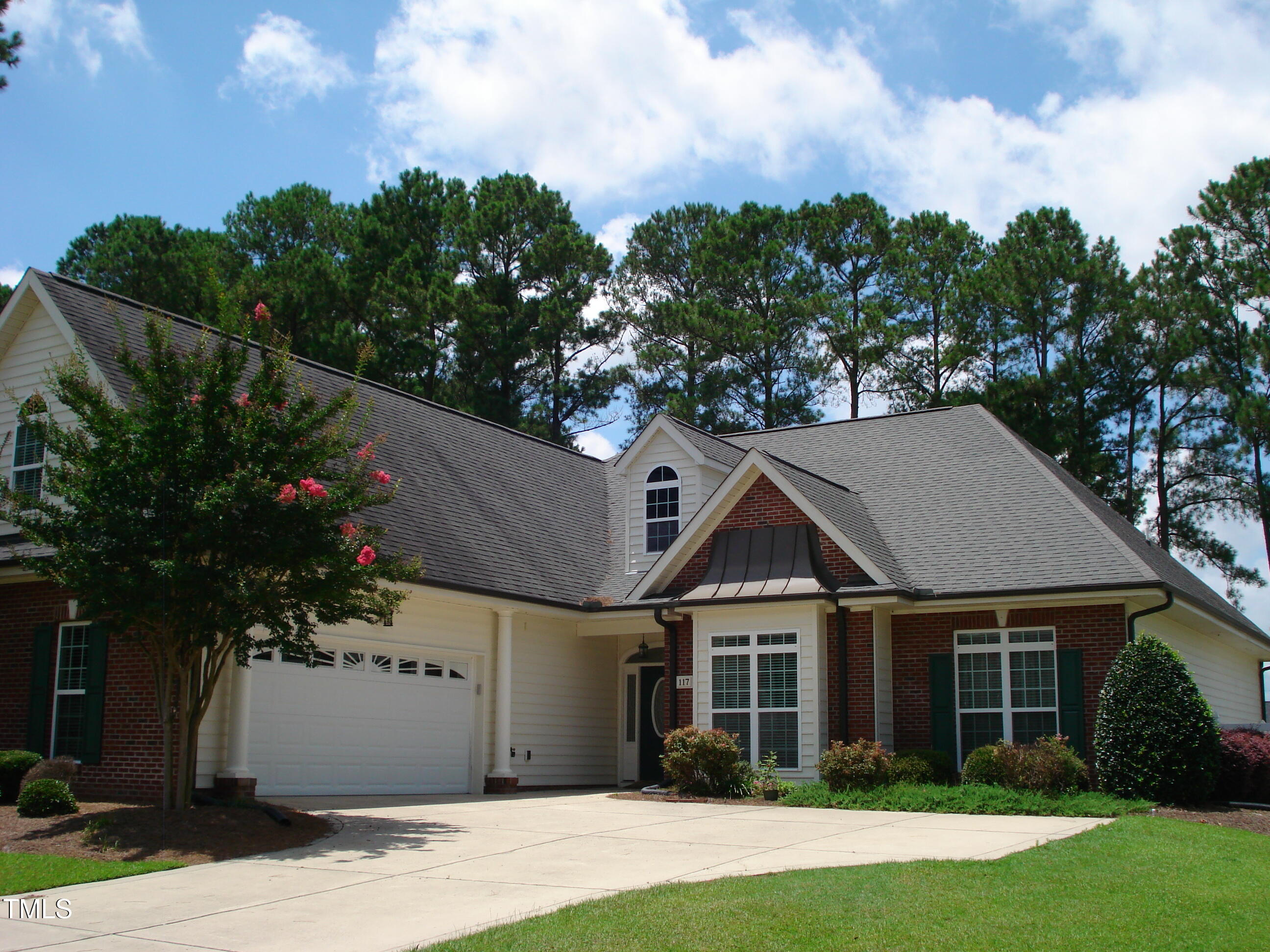 117 Crescent Drive Property Photo 1