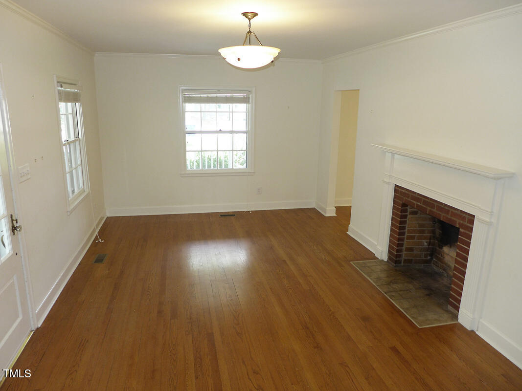 103 W Poplar Avenue Property Photo 7