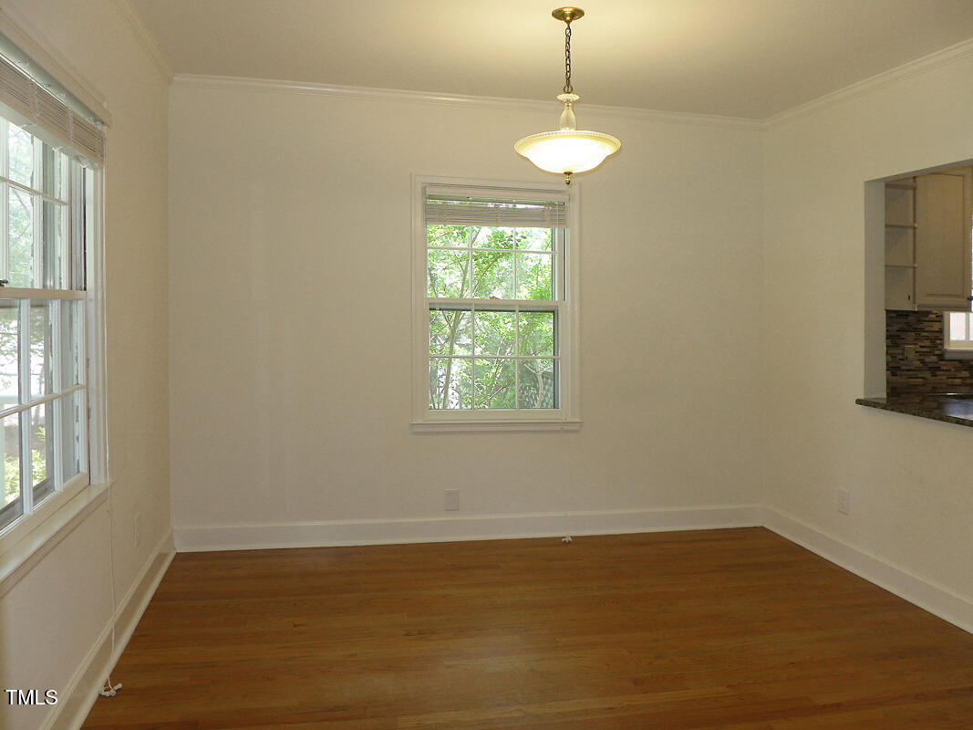 103 W Poplar Avenue Property Photo 8