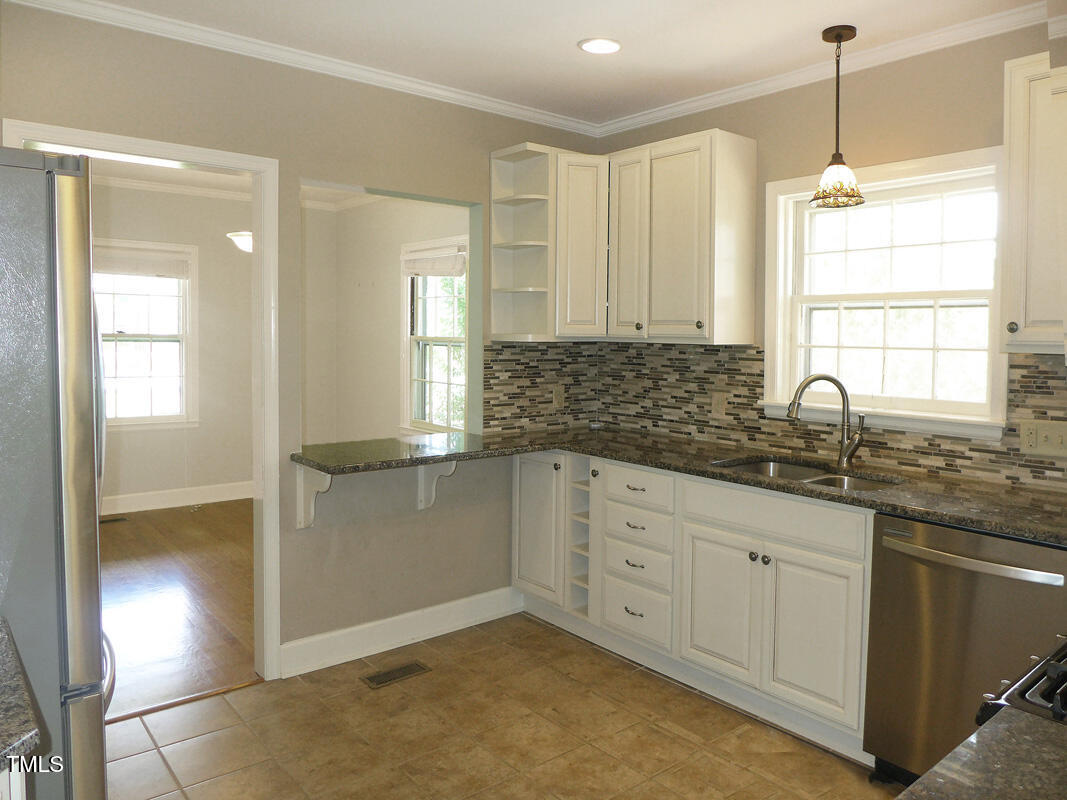 103 W Poplar Avenue Property Photo 13