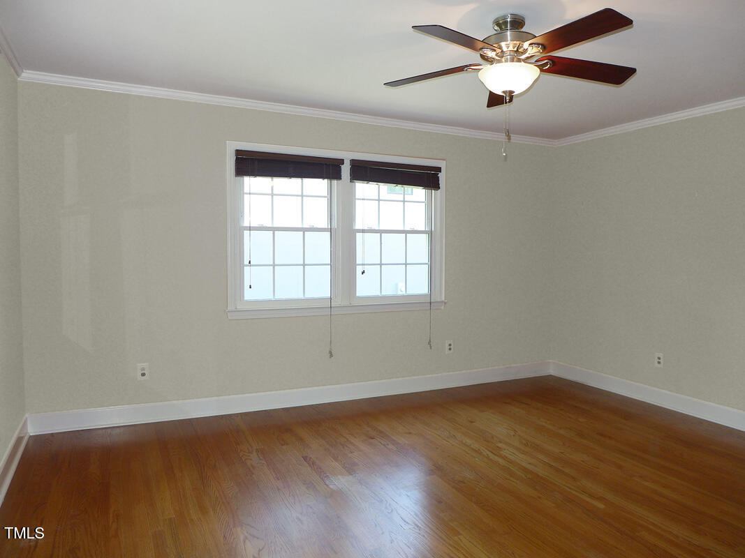 103 W Poplar Avenue Property Photo 16