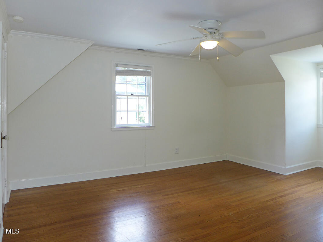 103 W Poplar Avenue Property Photo 18