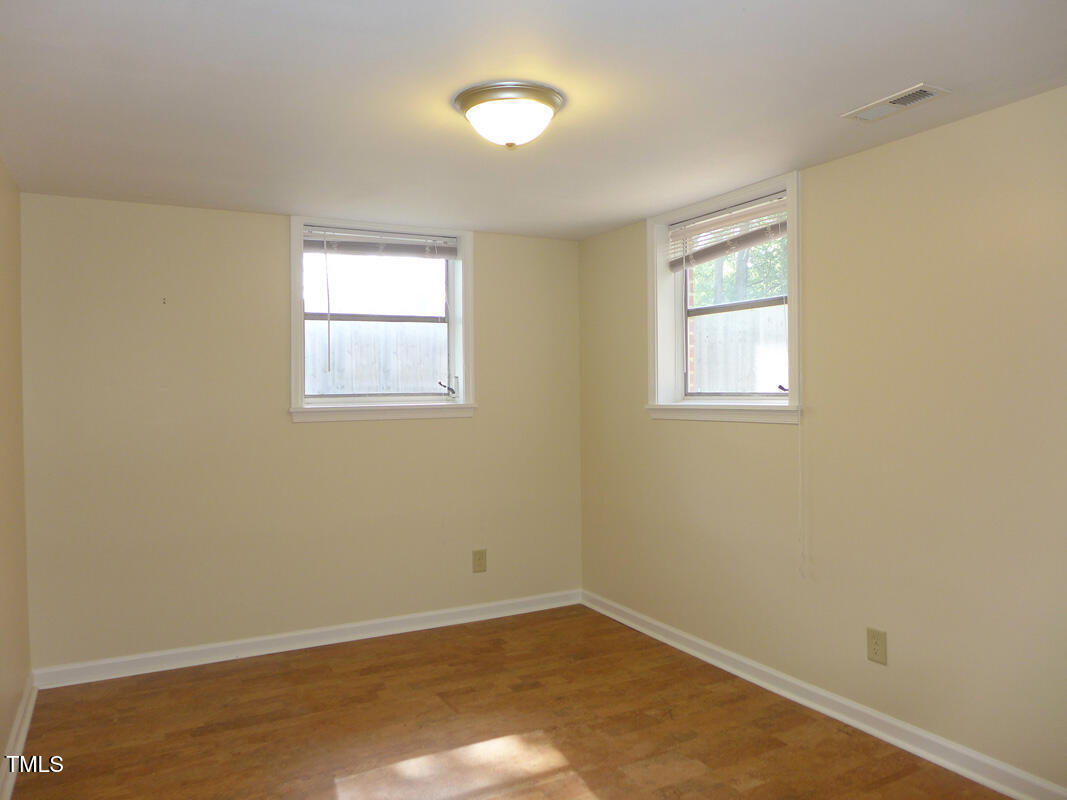 103 W Poplar Avenue Property Photo 21