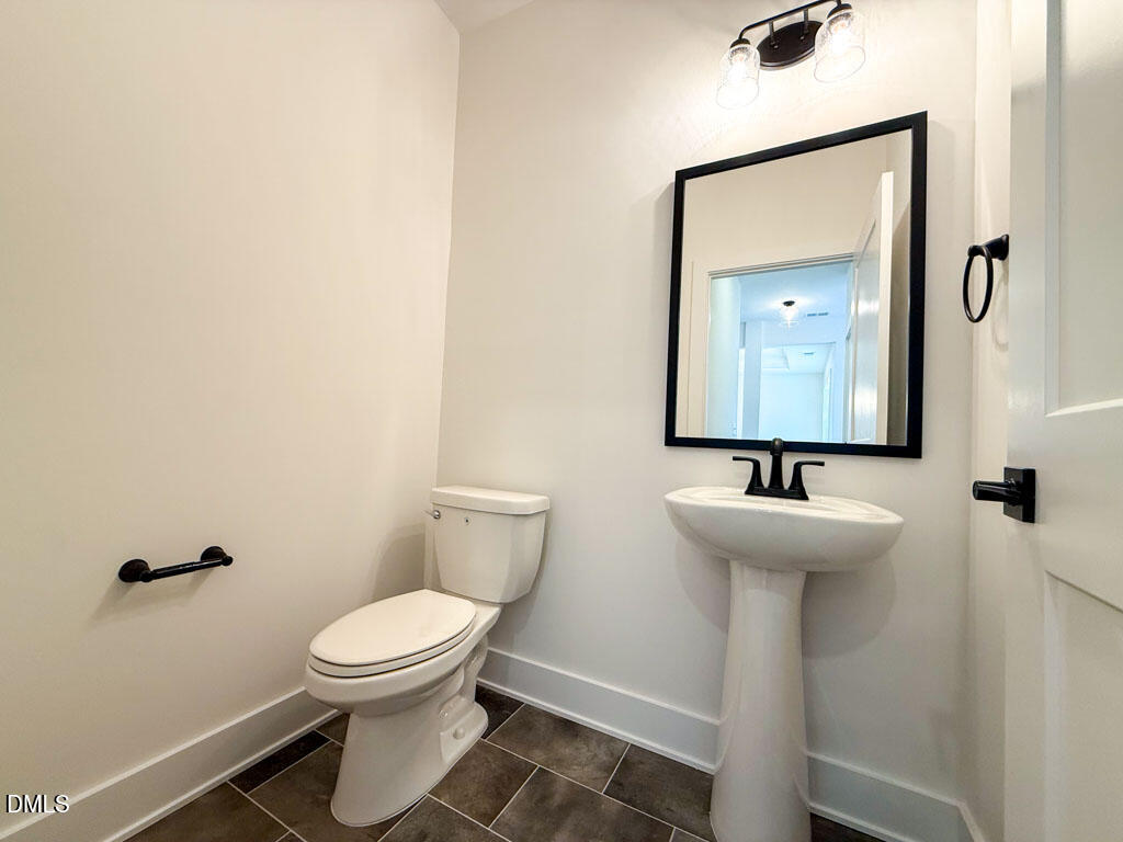 27 Decatur Drive Property Photo 8