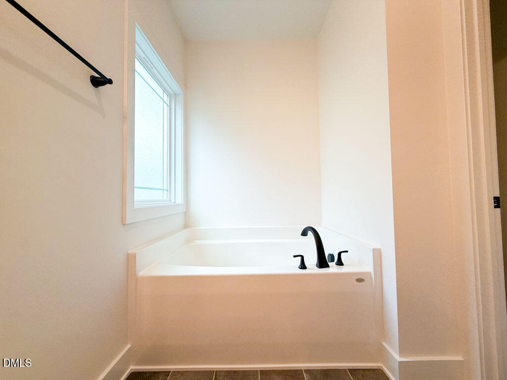 27 Decatur Drive Property Photo 23