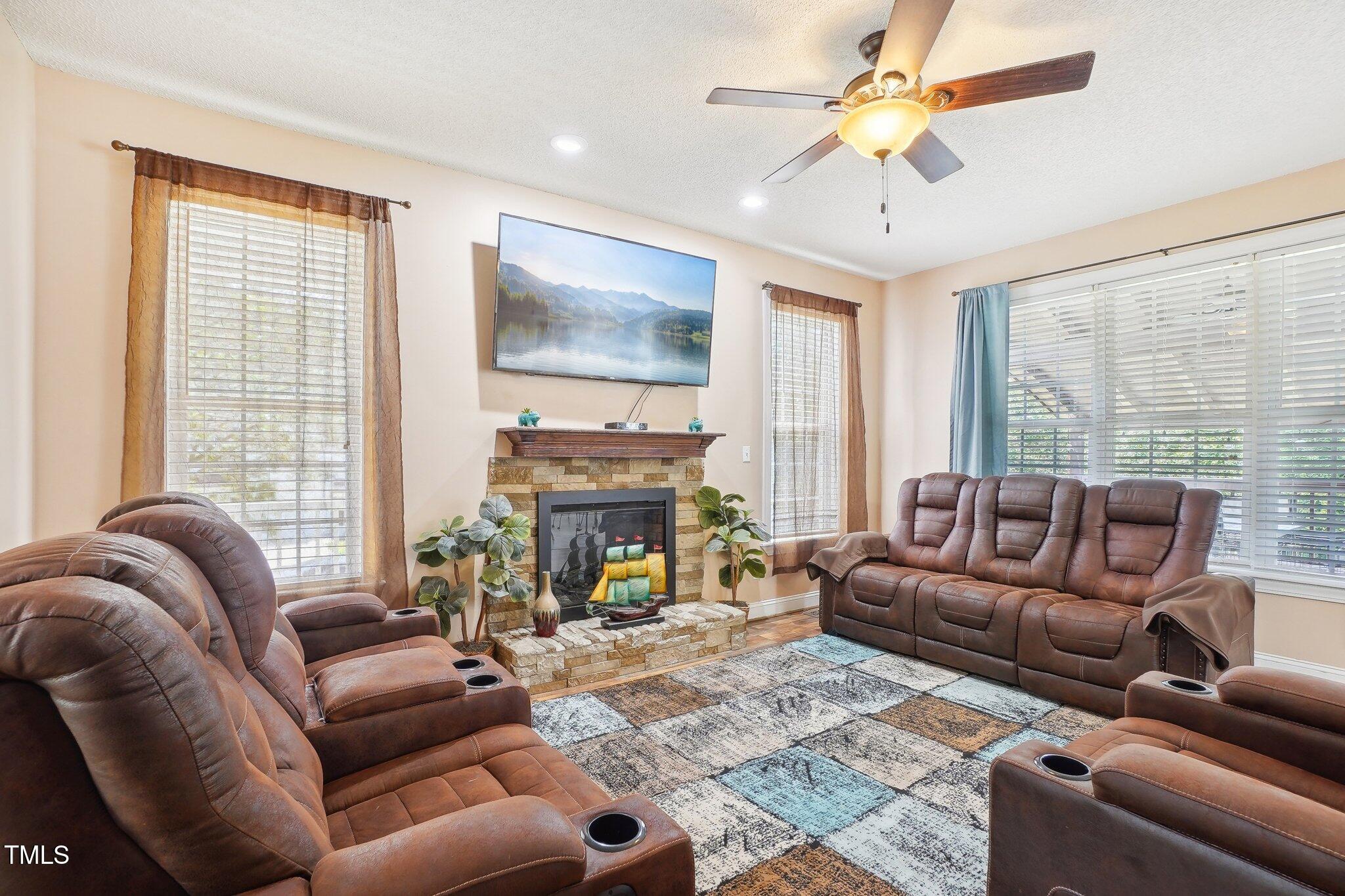 683 Castleberry Road Property Photo 4
