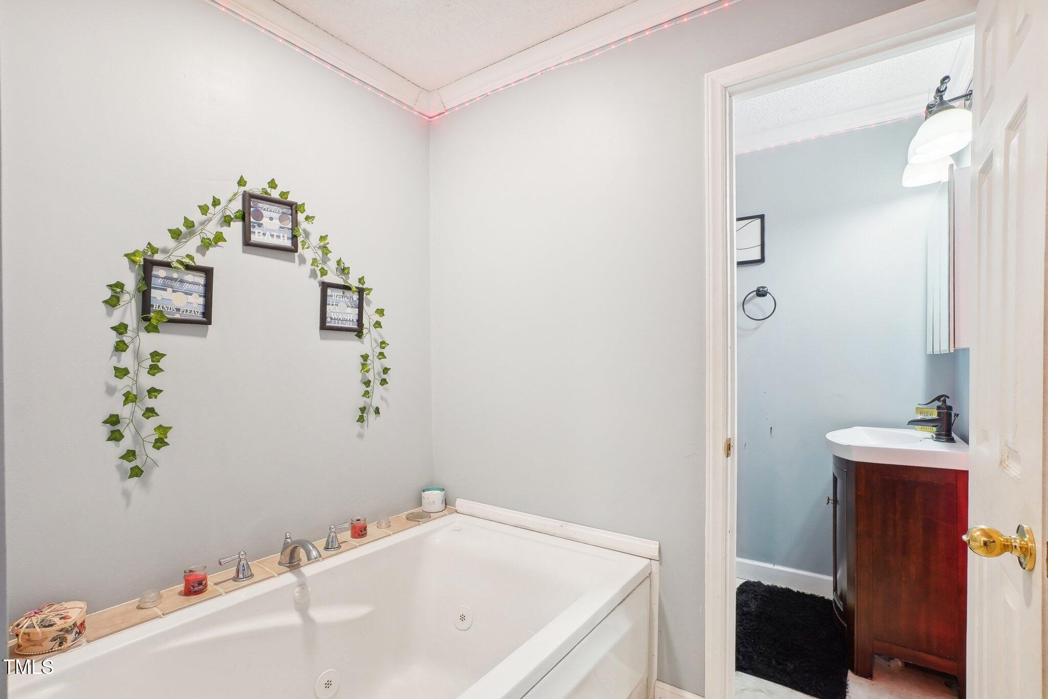 683 Castleberry Road Property Photo 13