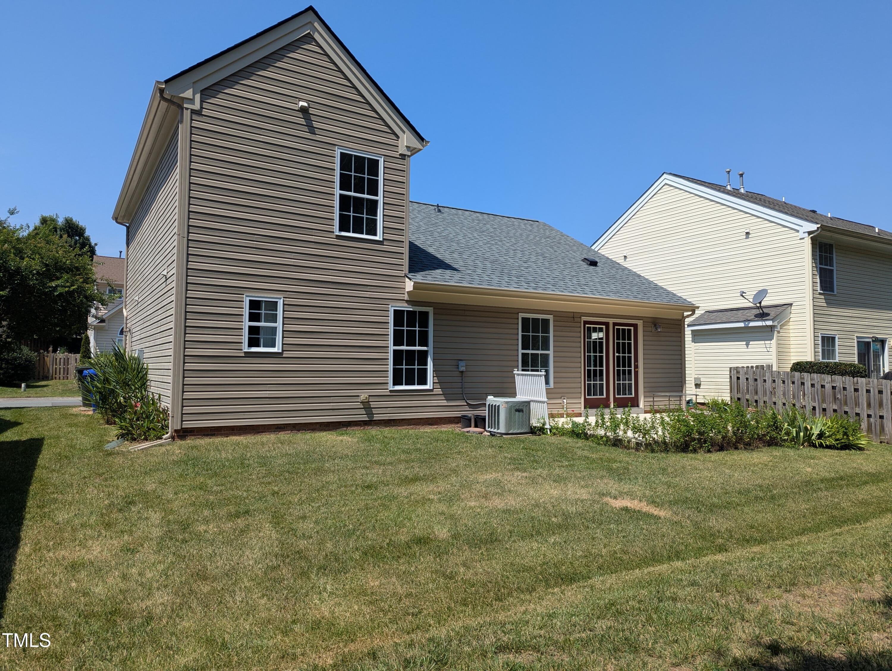 1327 Fairmont Street Property Photo 2