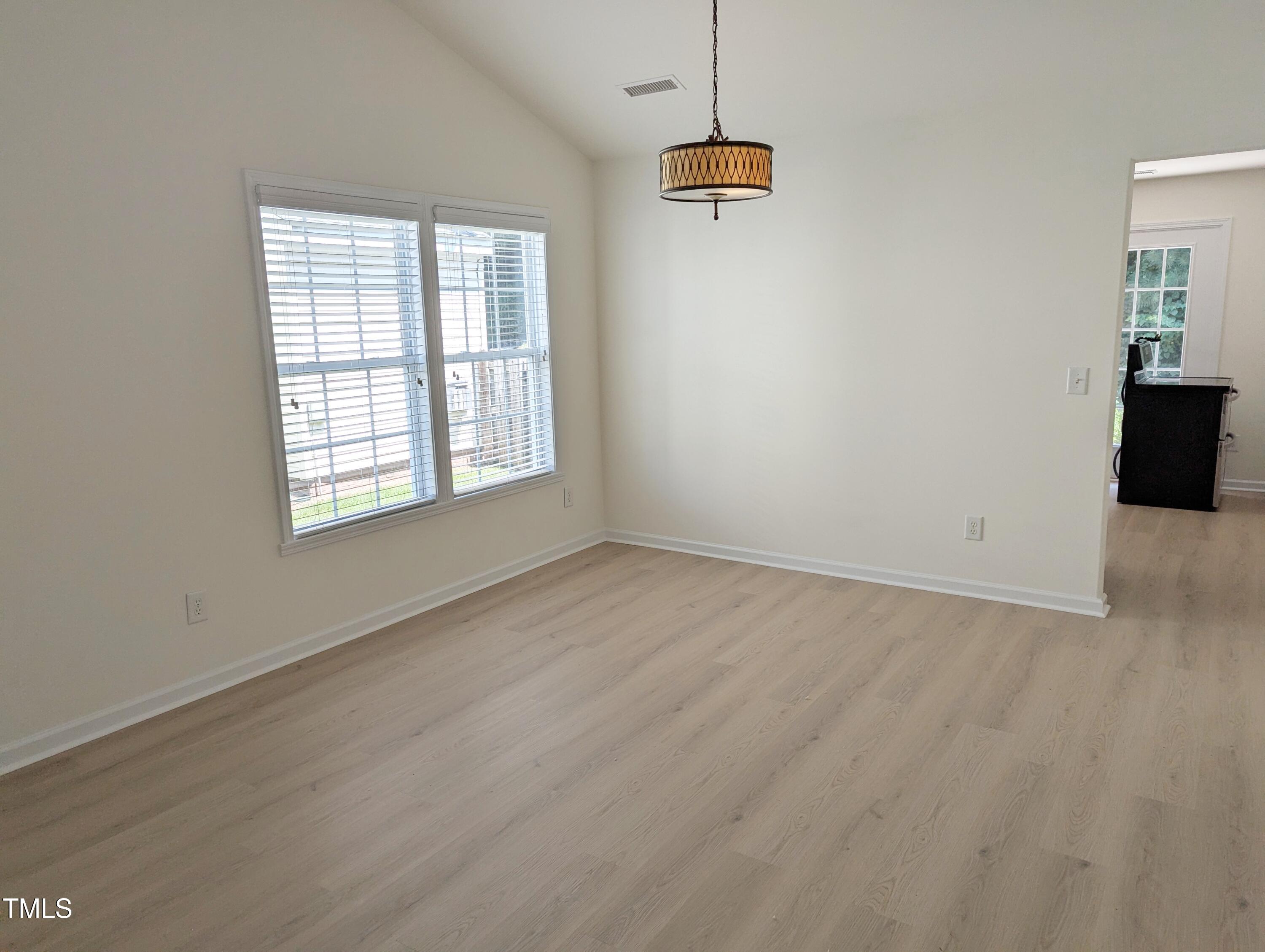 1327 Fairmont Street Property Photo 4