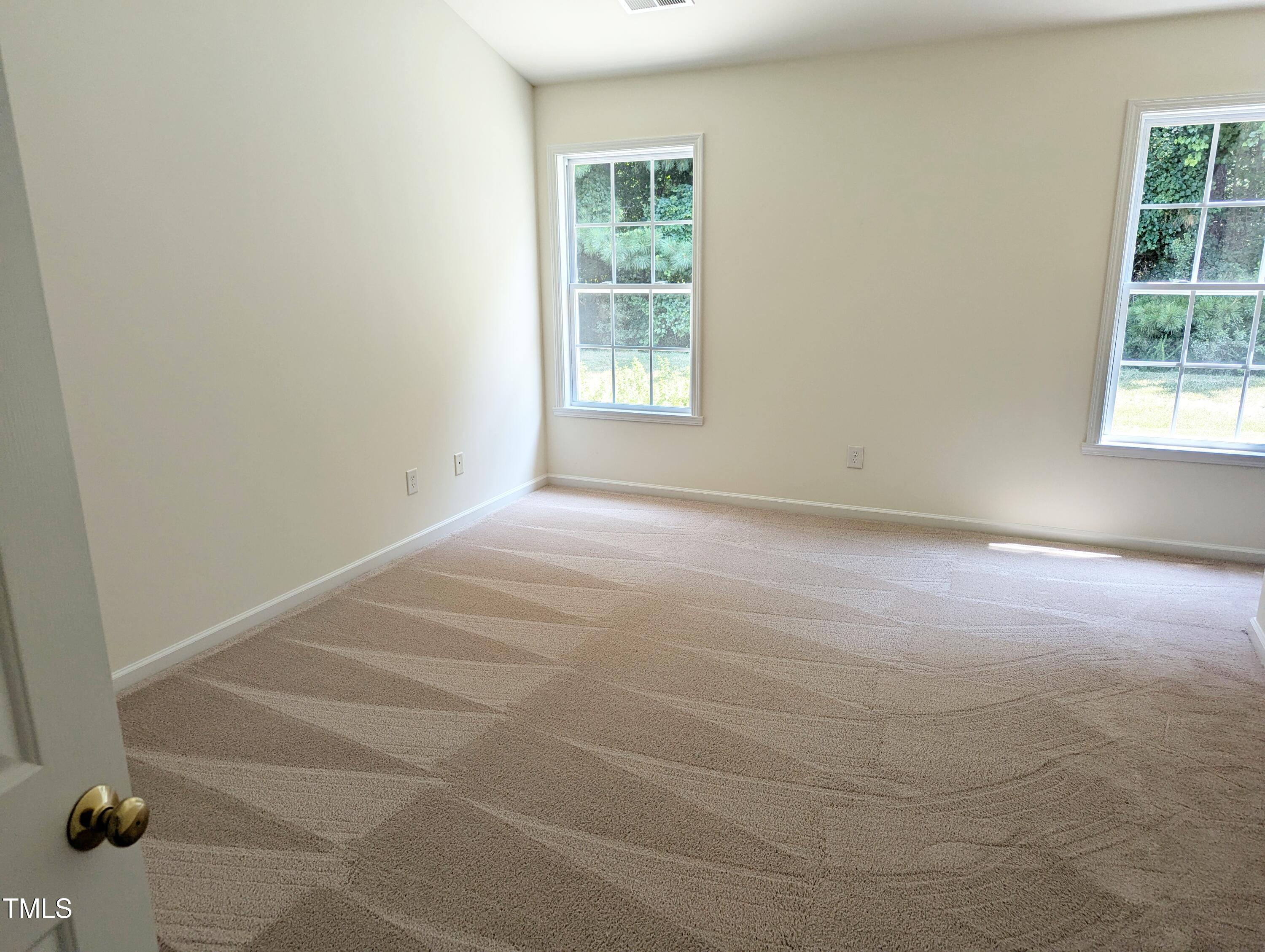 1327 Fairmont Street Property Photo 8