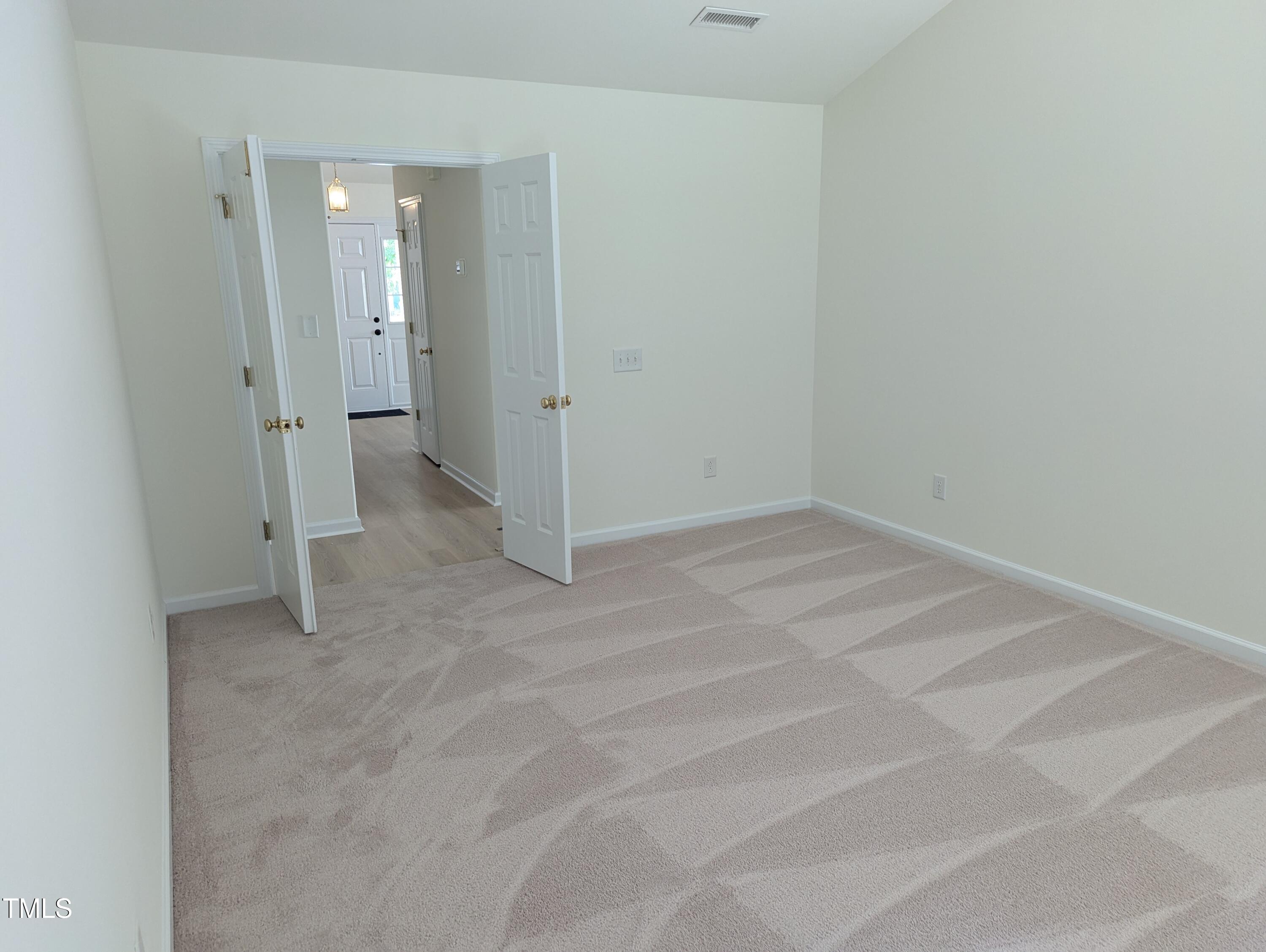 1327 Fairmont Street Property Photo 9