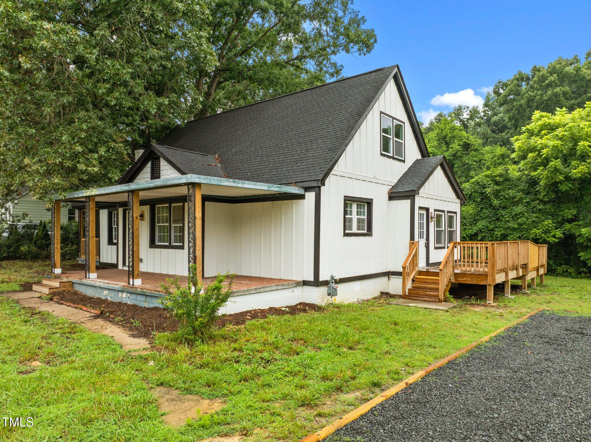 527 Cornelius Street Property Photo 1