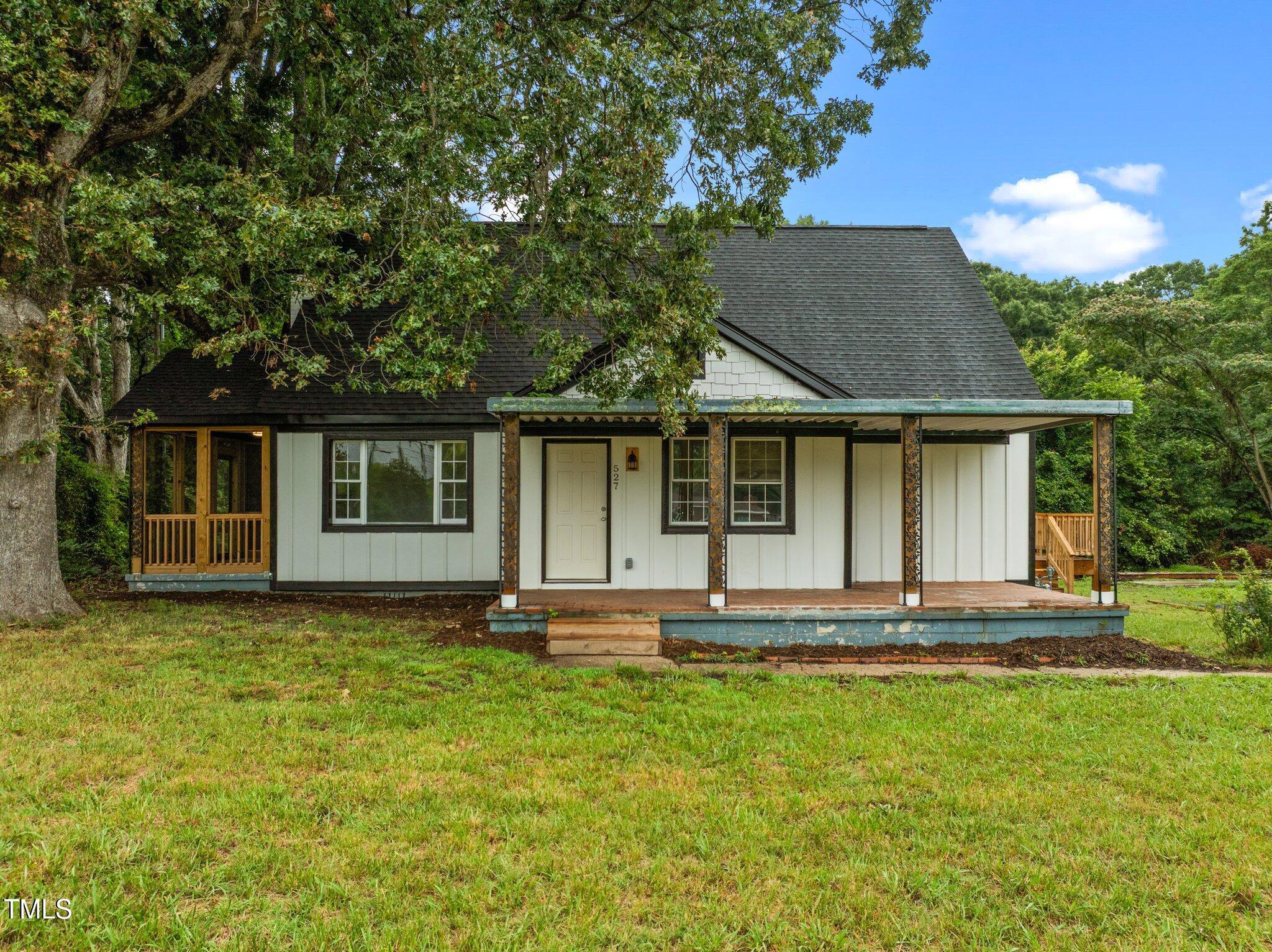 527 Cornelius Street Property Photo 2