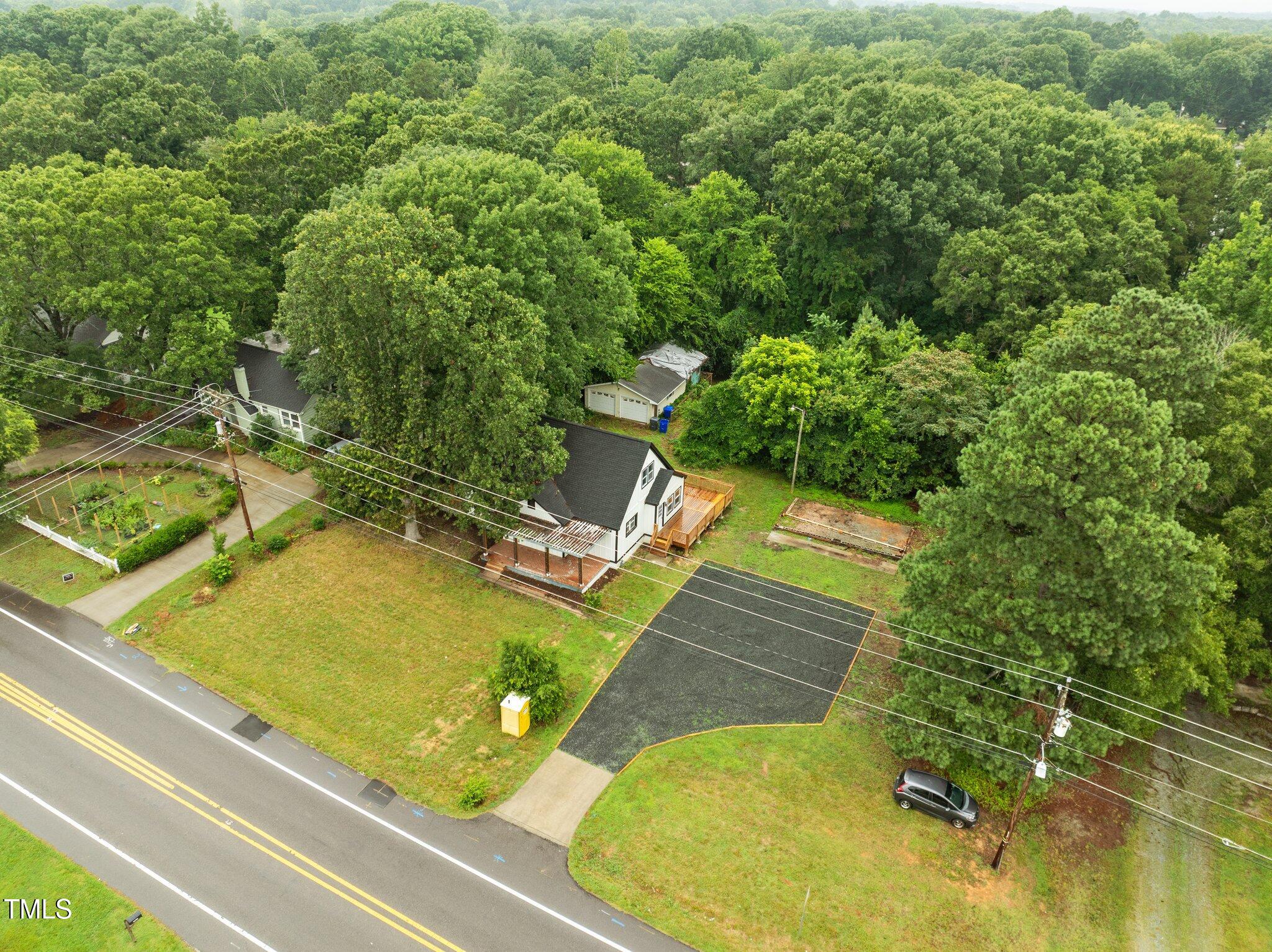527 Cornelius Street Property Photo 3
