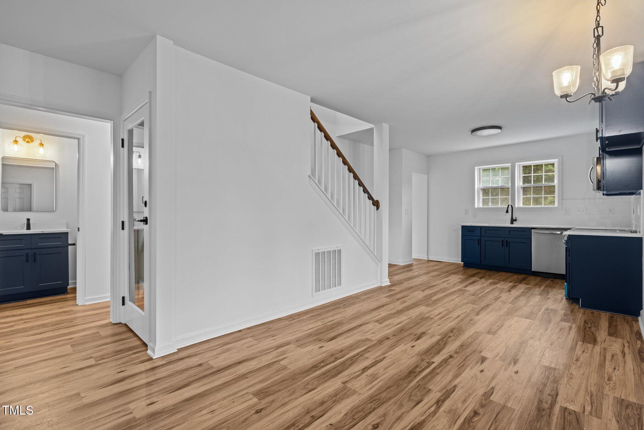 527 Cornelius Street Property Photo 25