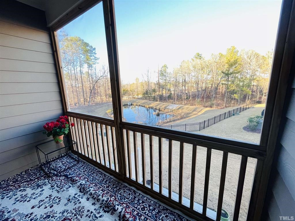 1869 Blue Jay Point Property Photo 3