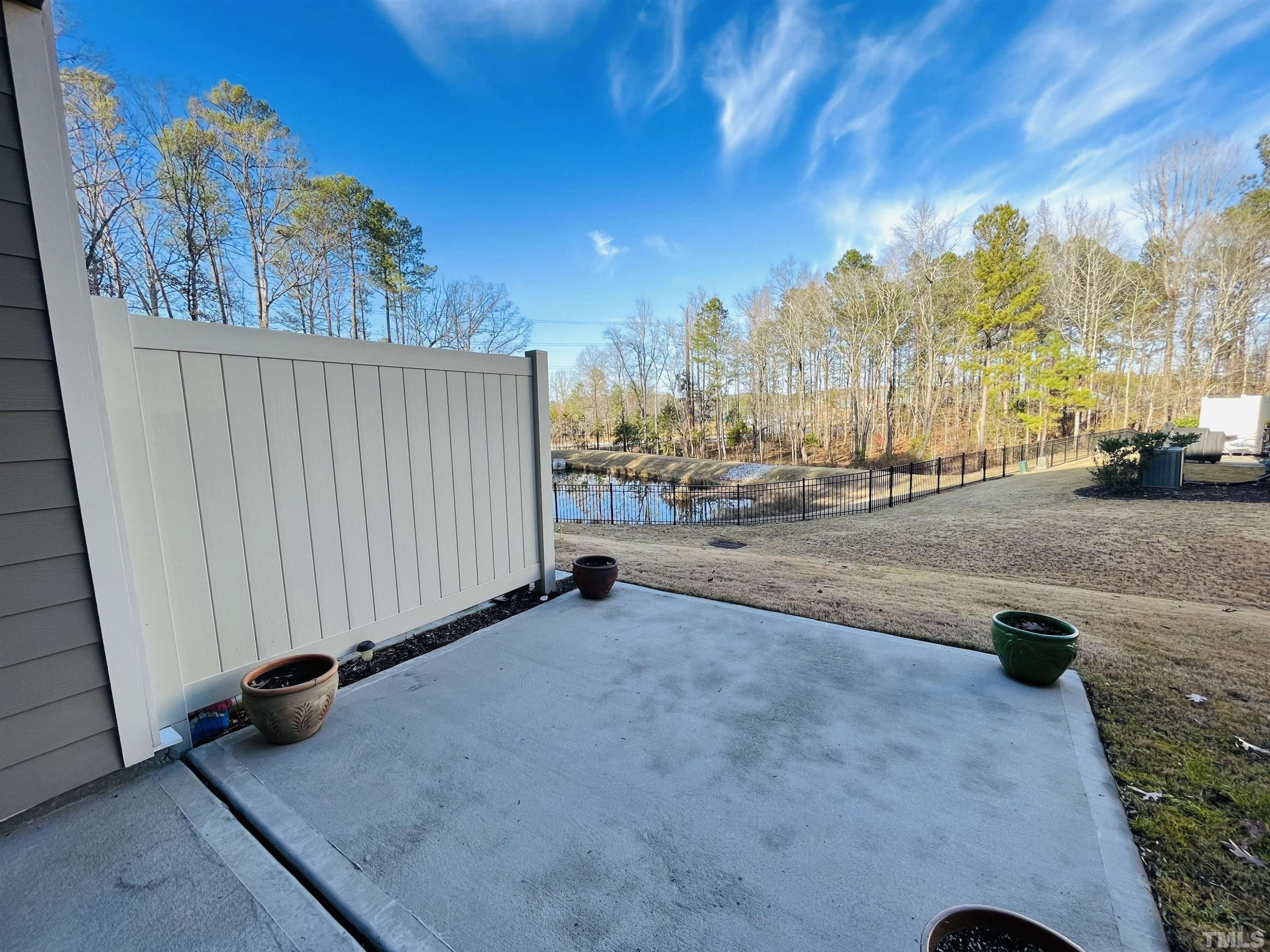 1869 Blue Jay Point Property Photo 5