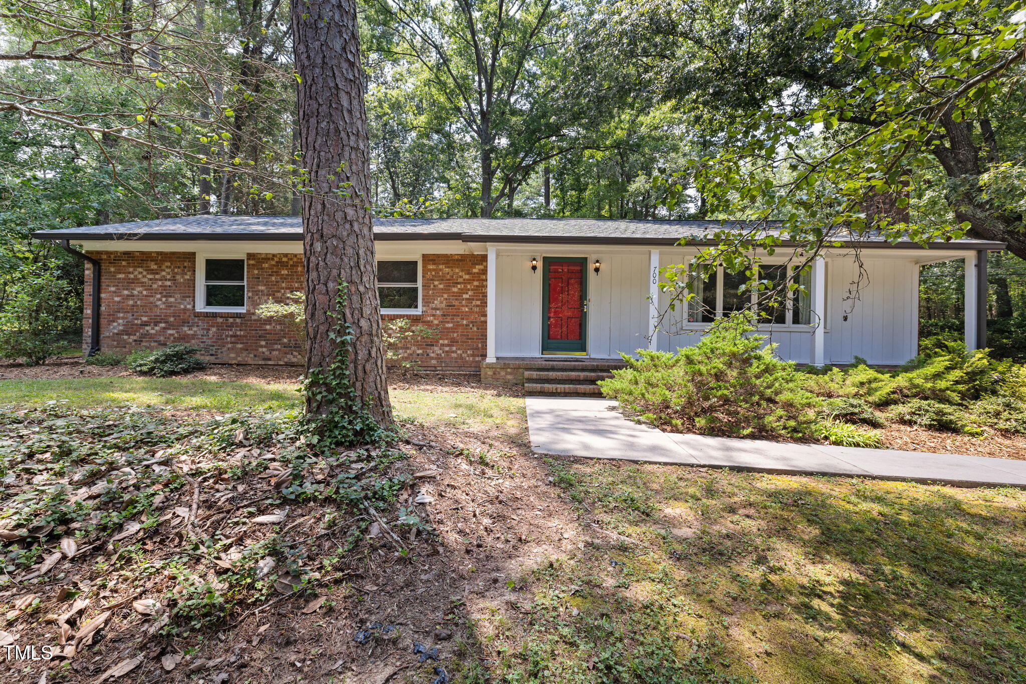 700 Tinkerbell Road Property Photo 1