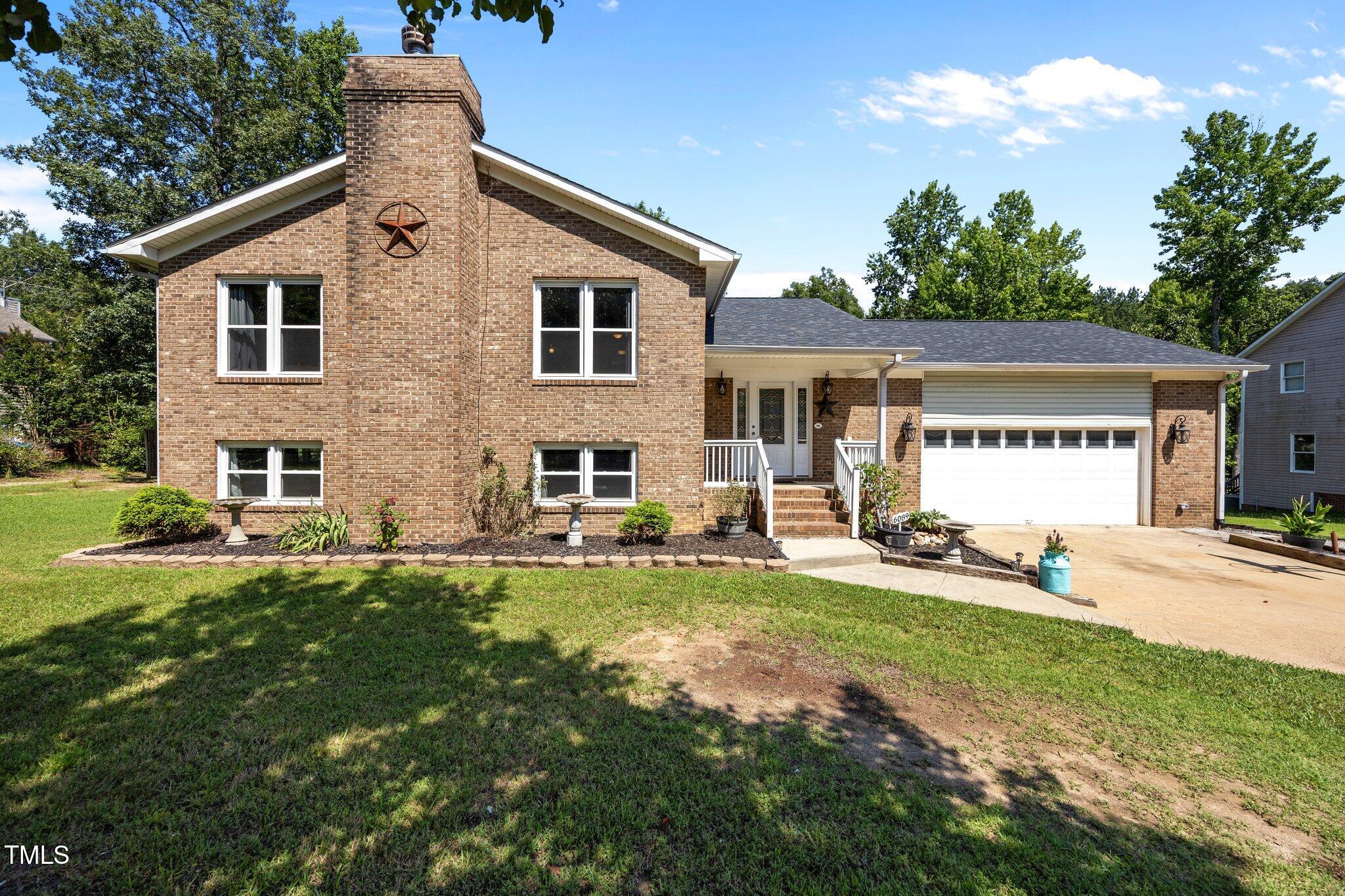 6089 Joe Trail Court Property Photo 1