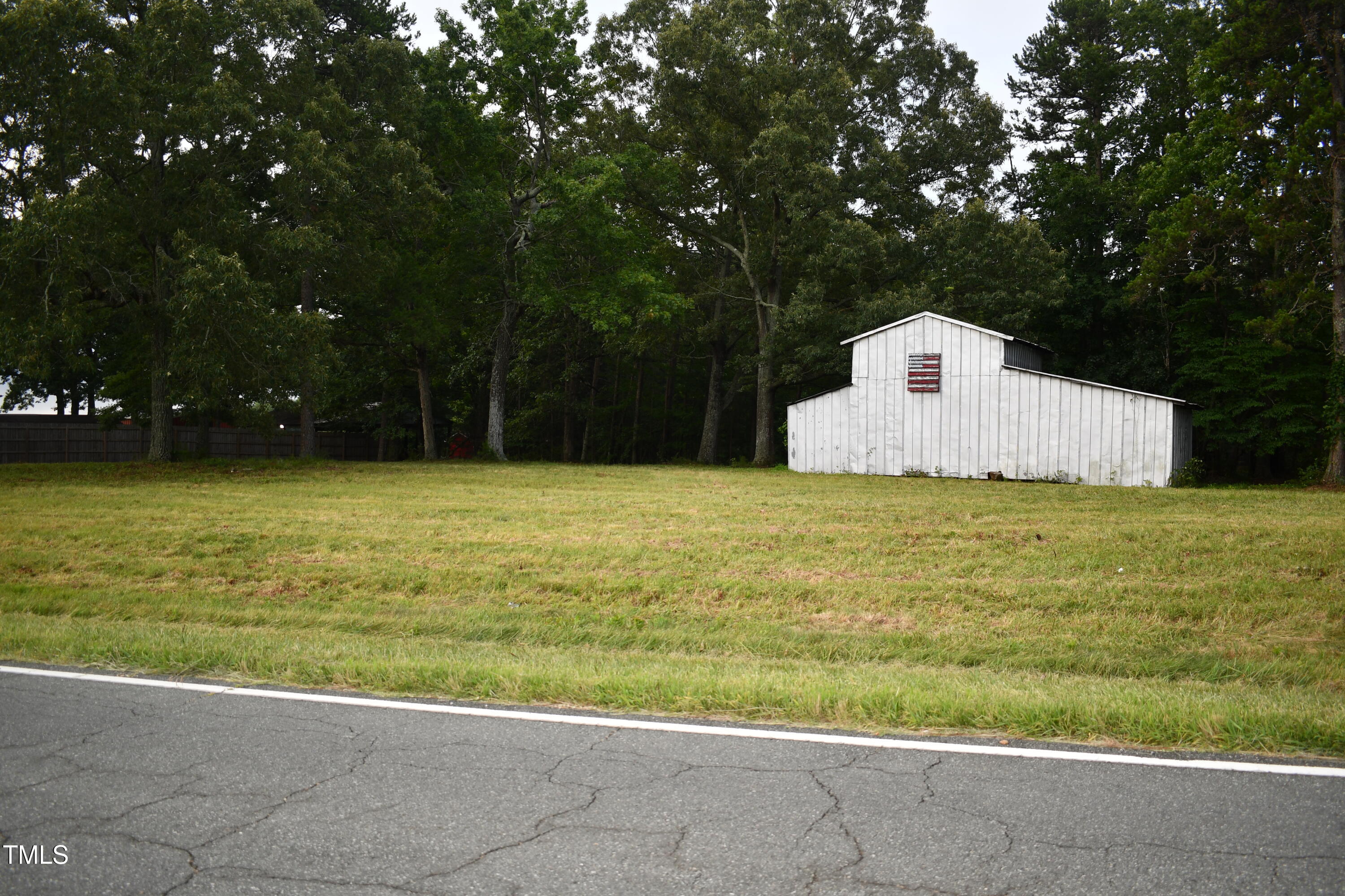 2061 Mccray Road Property Photo 1