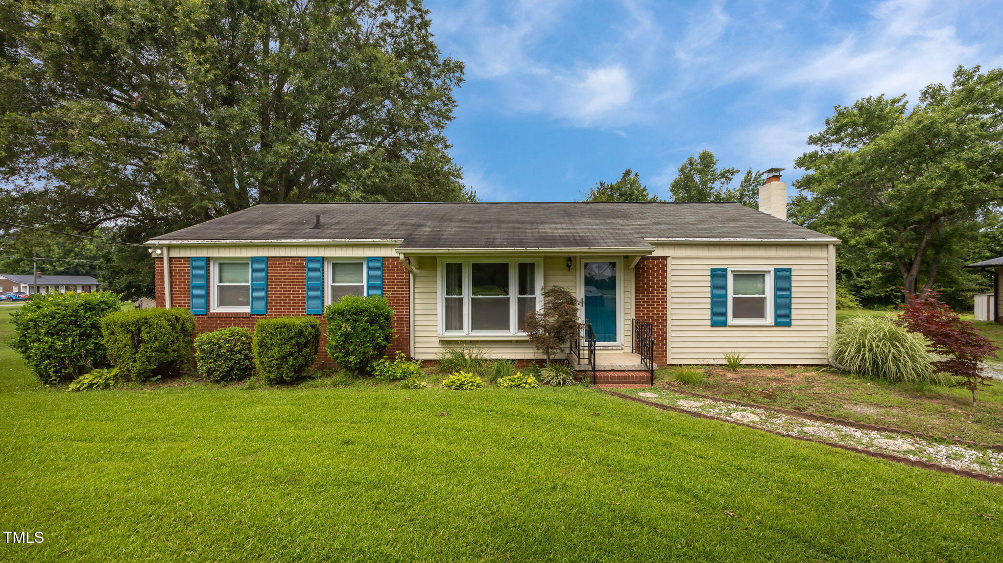 1008 Roxboro Street Property Photo 1