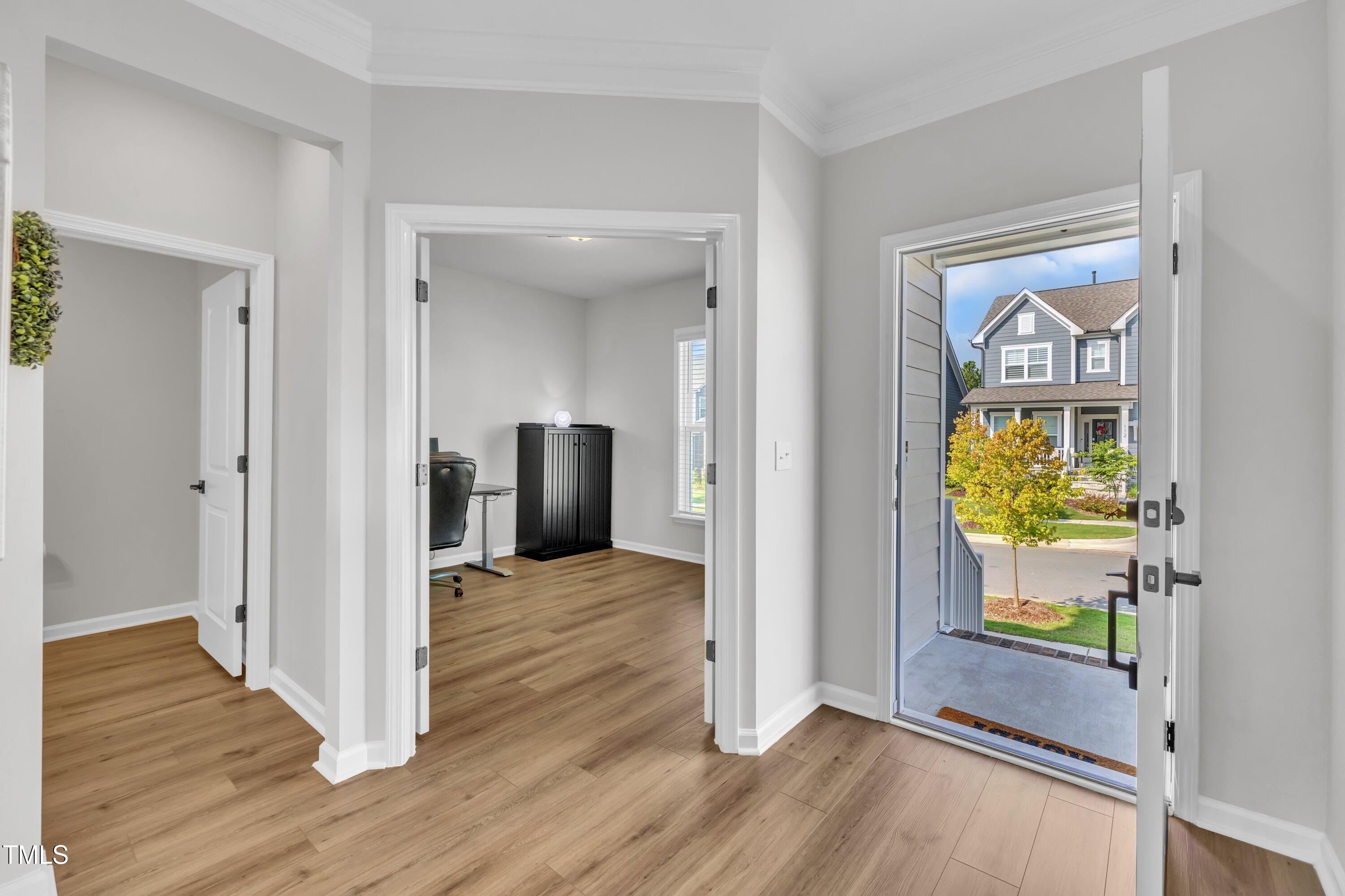115 Circle City Way Property Photo 3