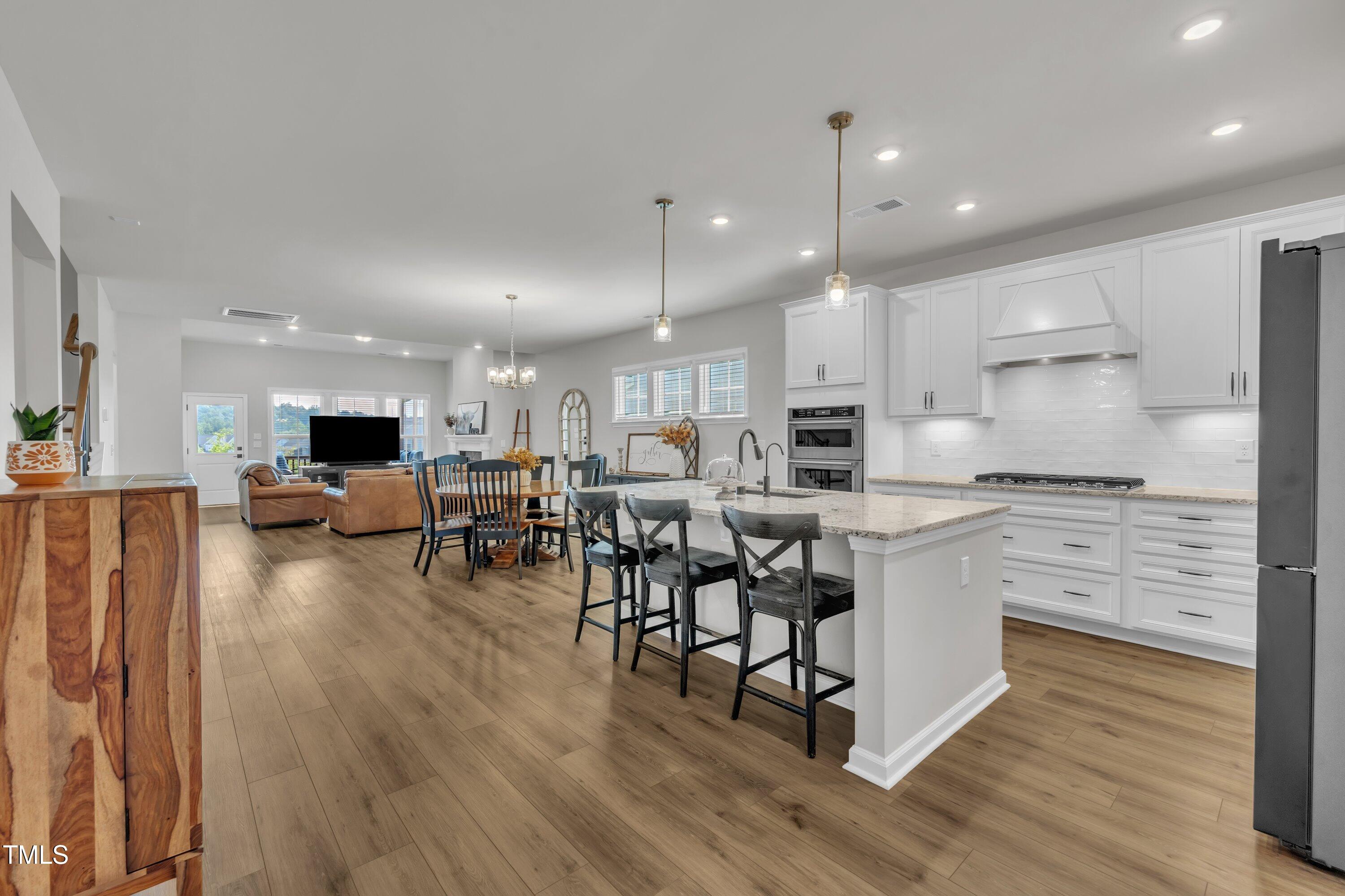 115 Circle City Way Property Photo 4
