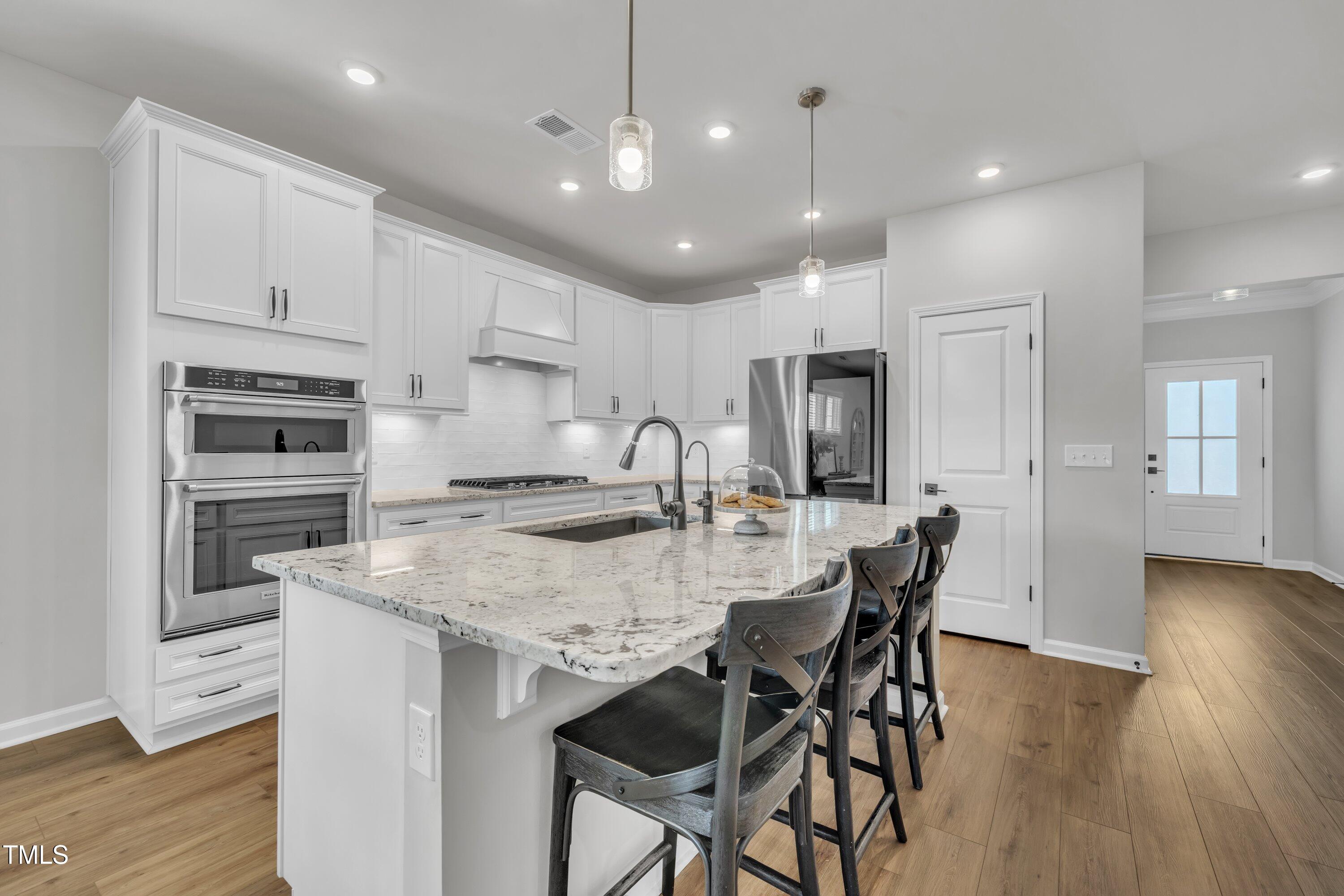 115 Circle City Way Property Photo 5