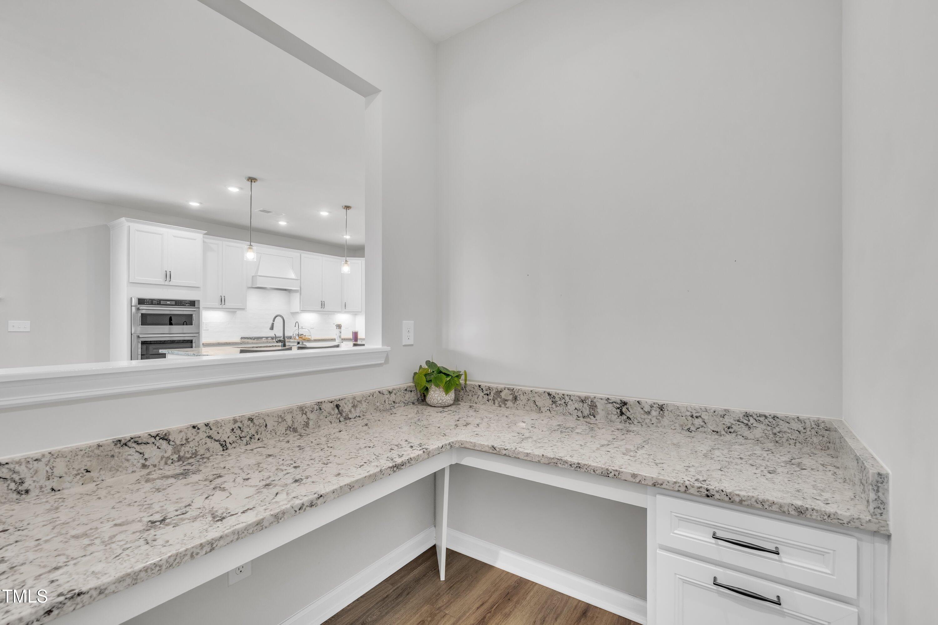 115 Circle City Way Property Photo 28