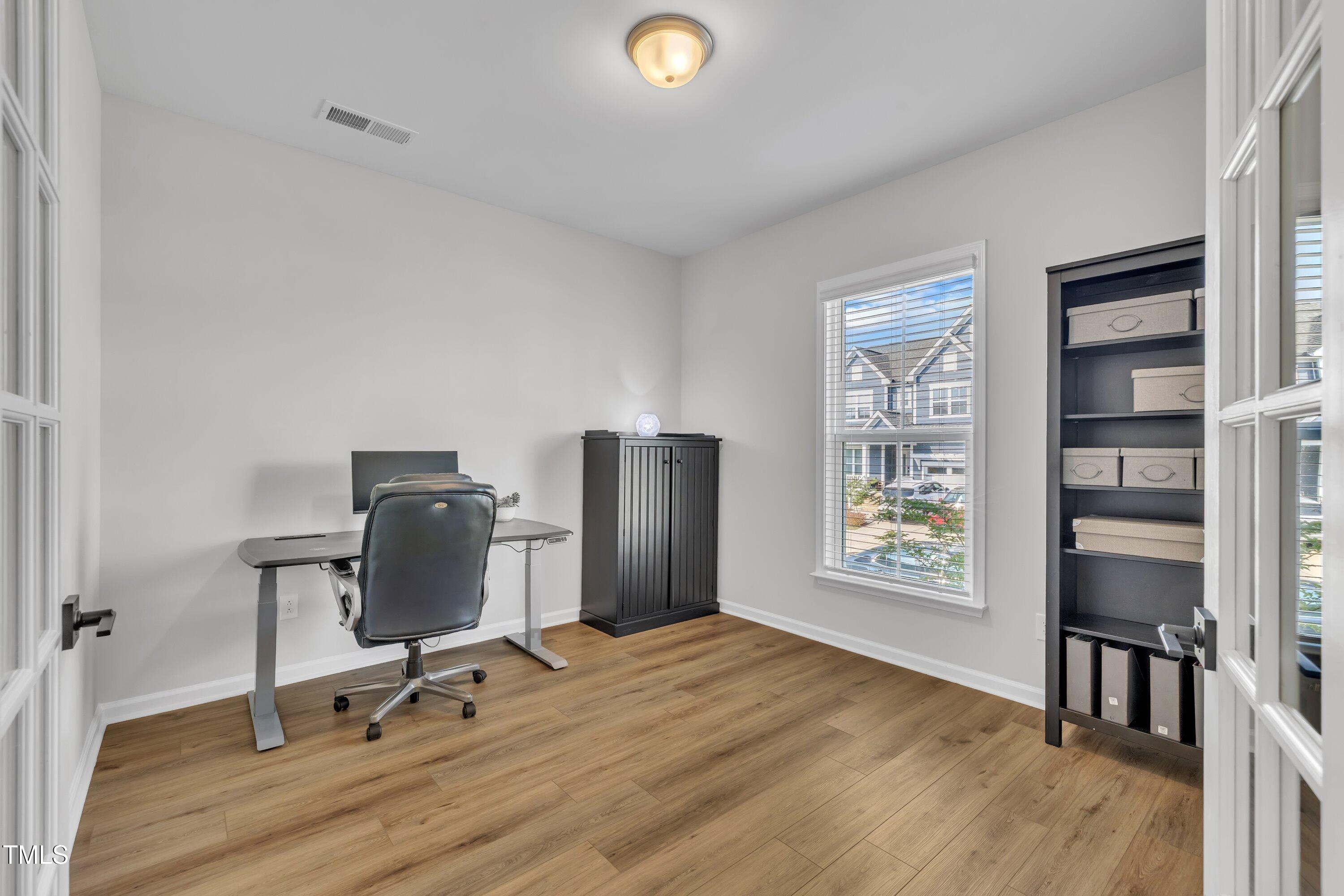 115 Circle City Way Property Photo 30