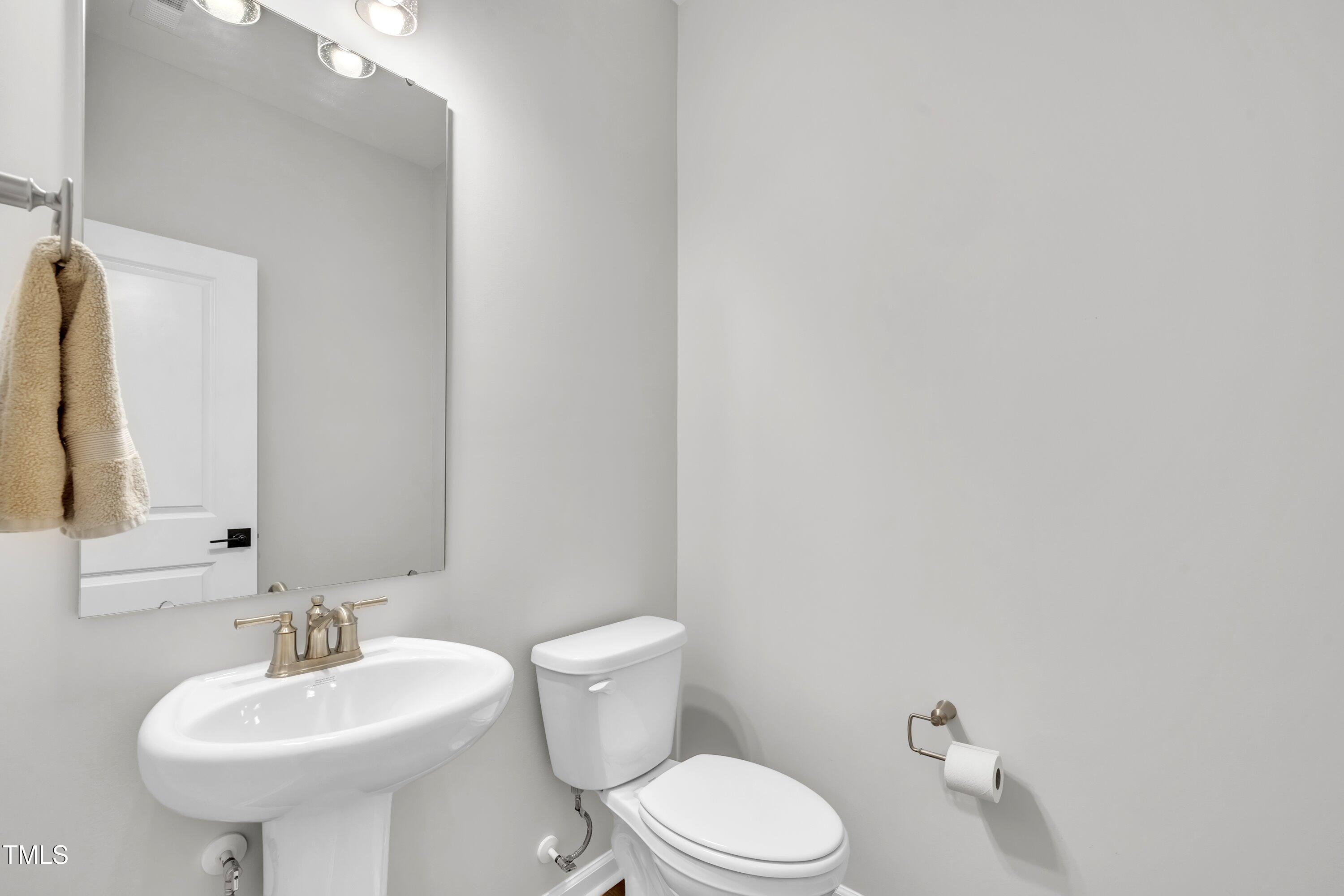 115 Circle City Way Property Photo 31