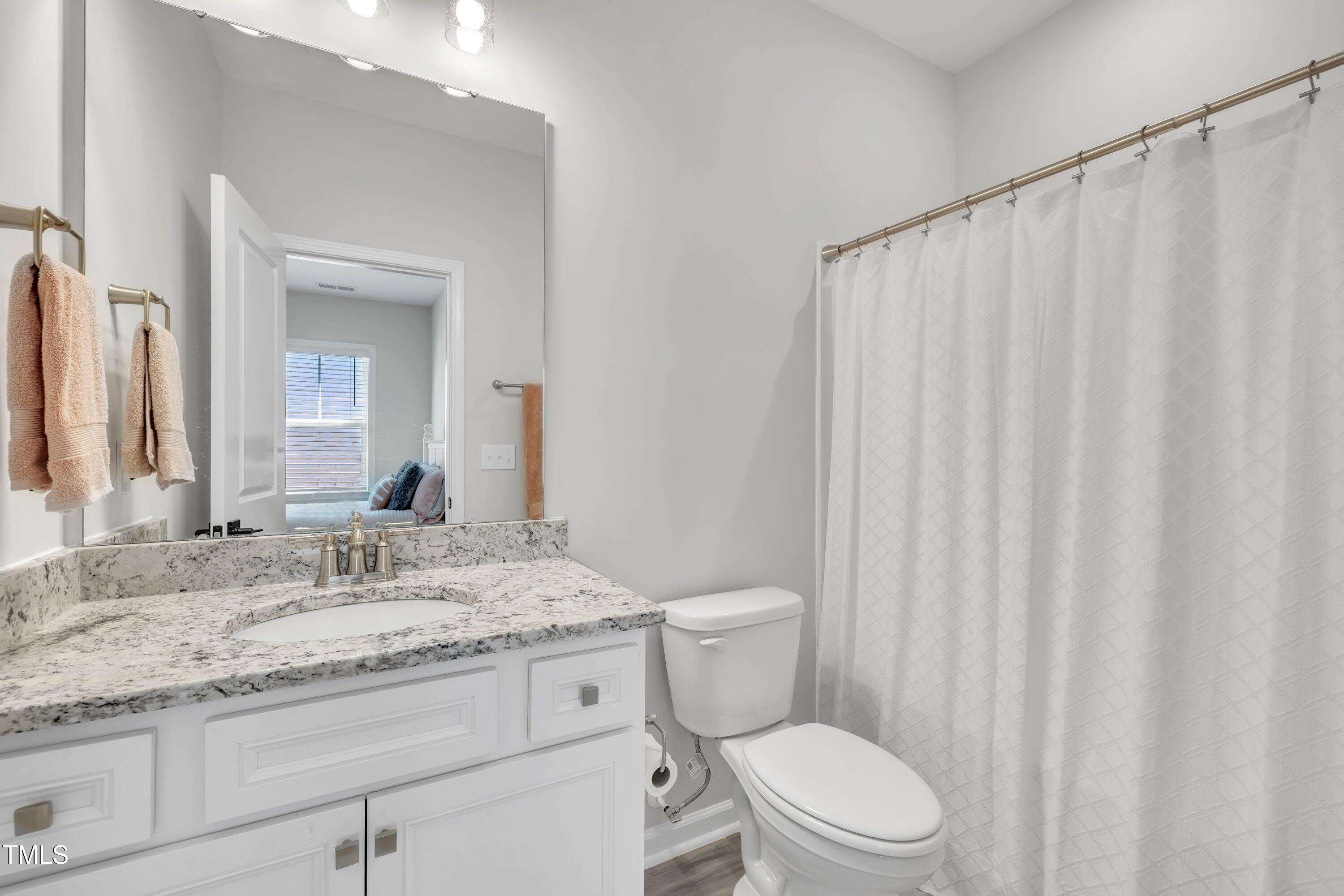 115 Circle City Way Property Photo 38