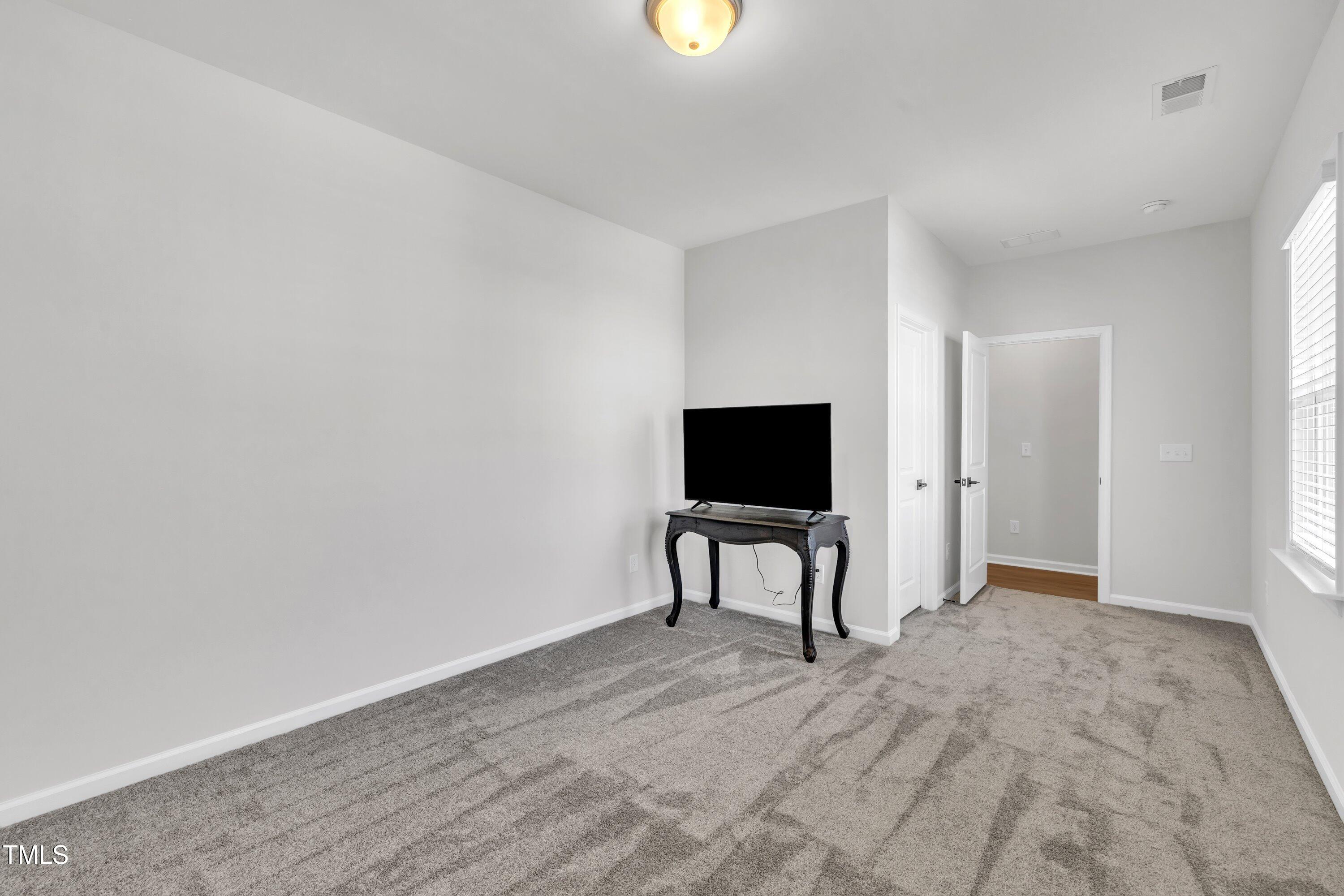 115 Circle City Way Property Photo 40