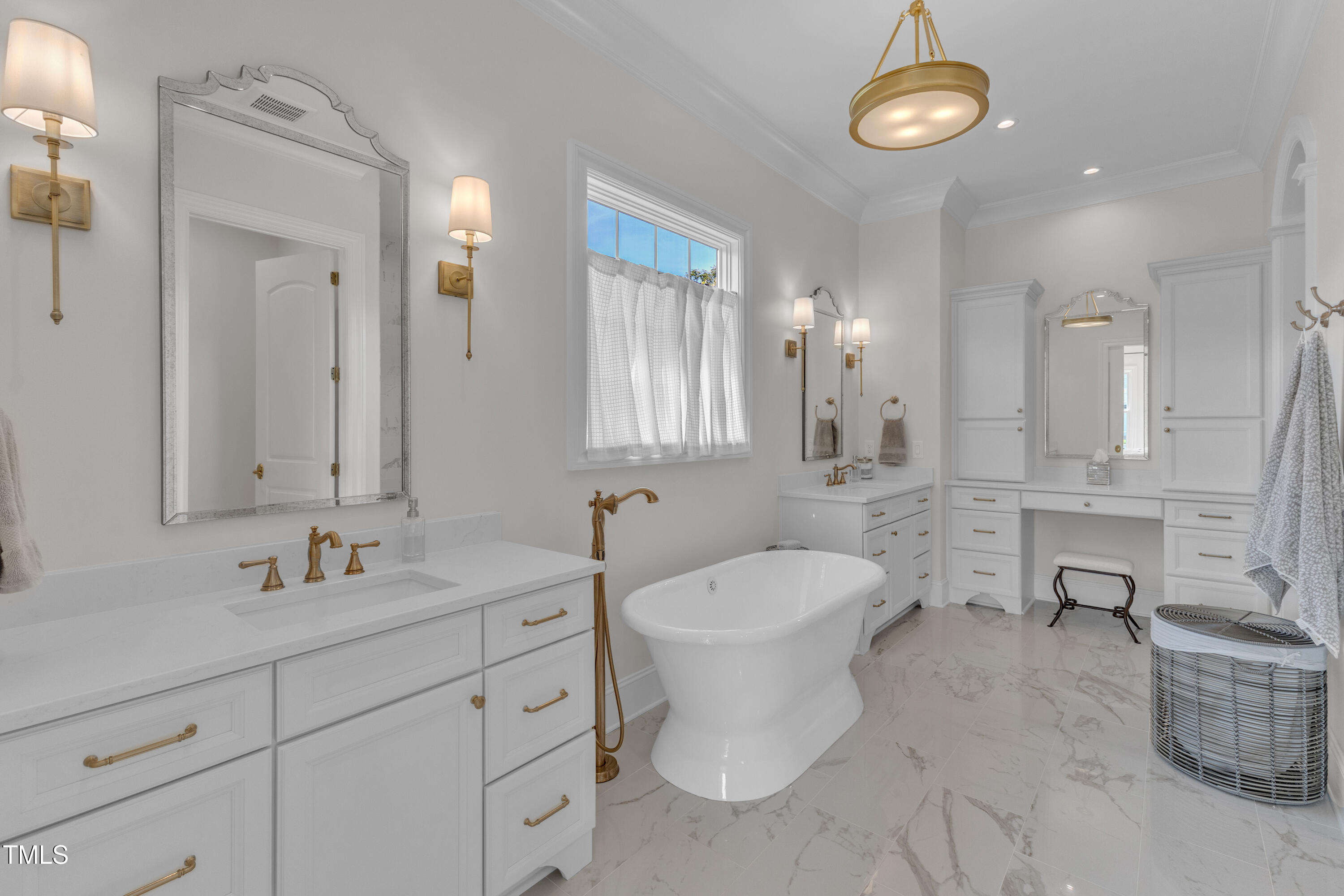 106 New Dawn Court Property Photo 16