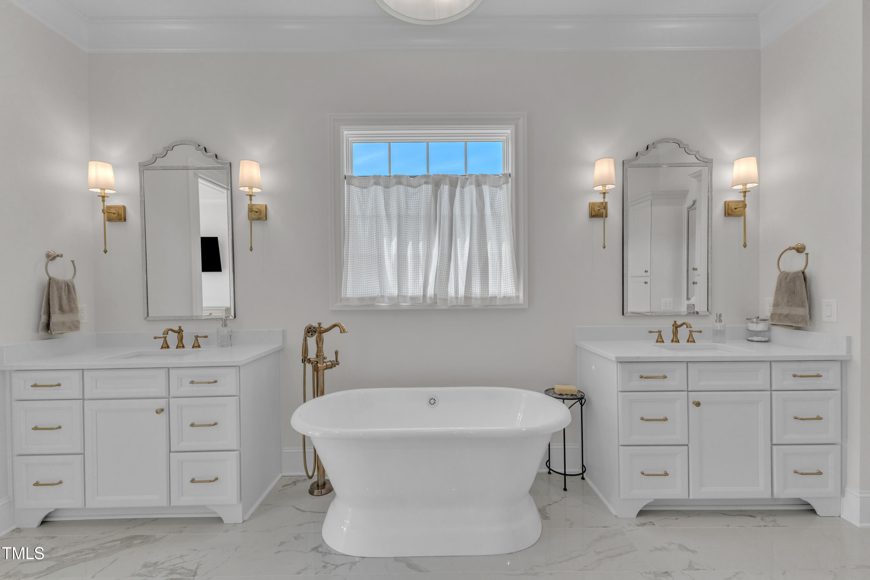 106 New Dawn Court Property Photo 17