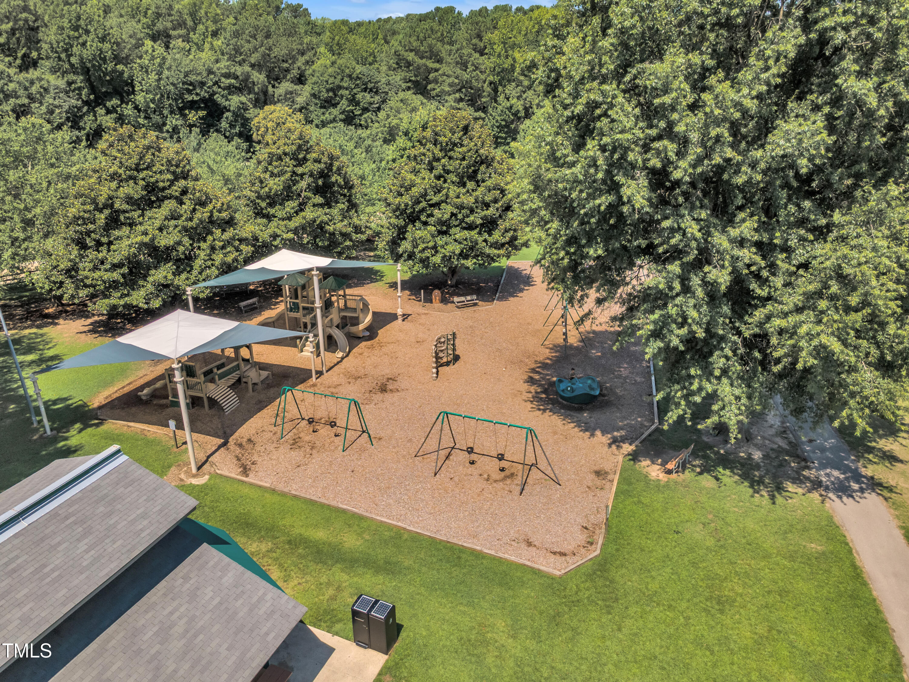 106 New Dawn Court Property Photo 32