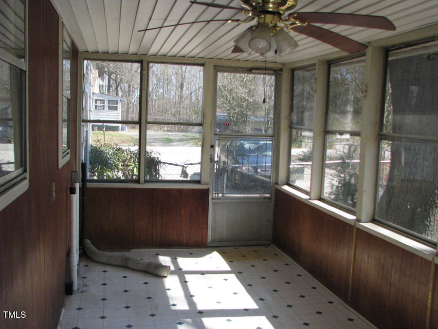 2206 E Club Boulevard Property Photo 11