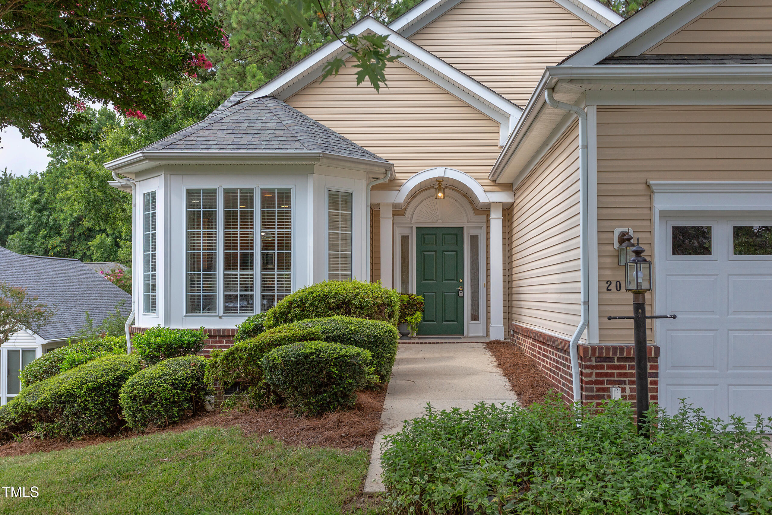 2026 Heritage Pines Drive Property Photo 2
