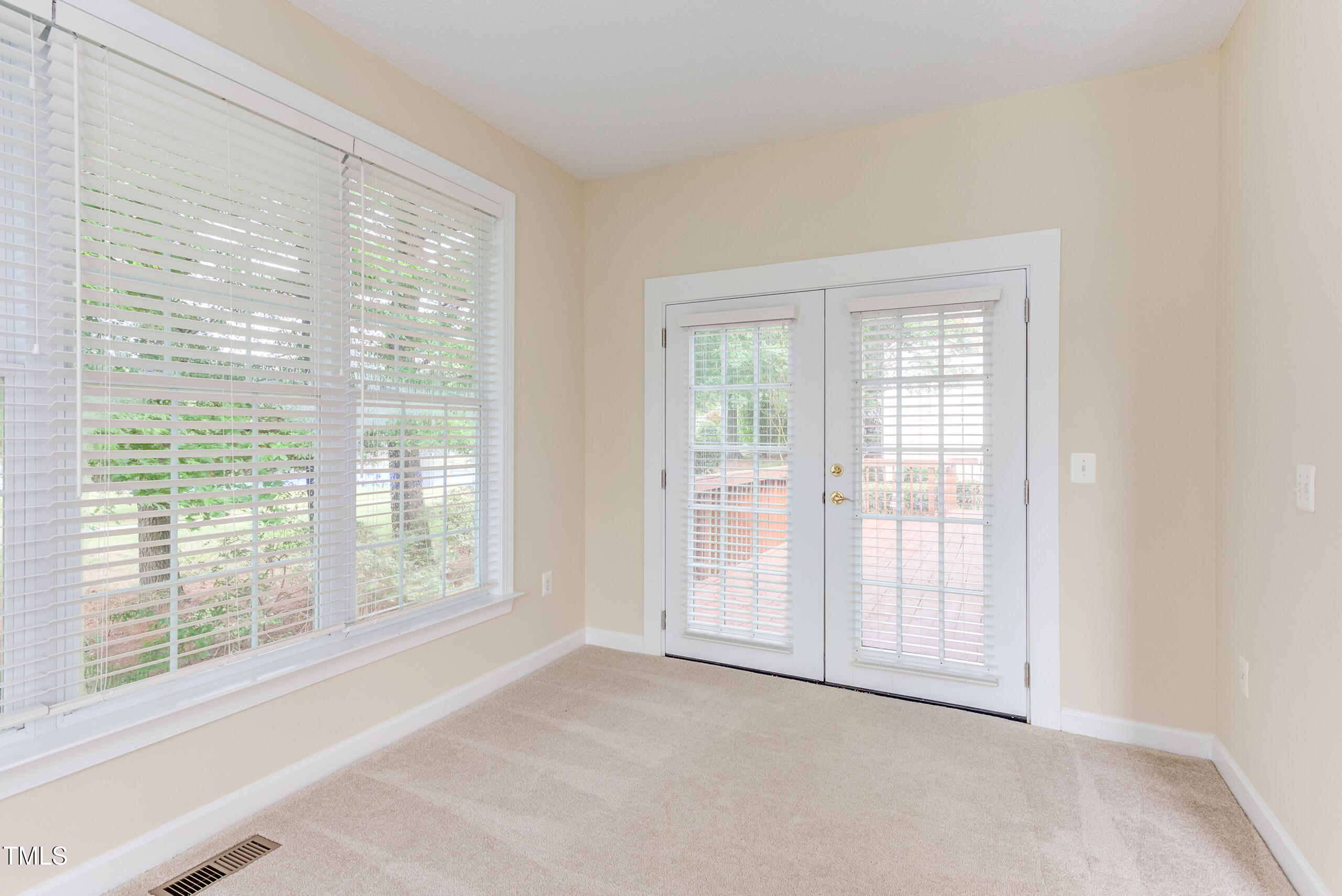 2026 Heritage Pines Drive Property Photo 11
