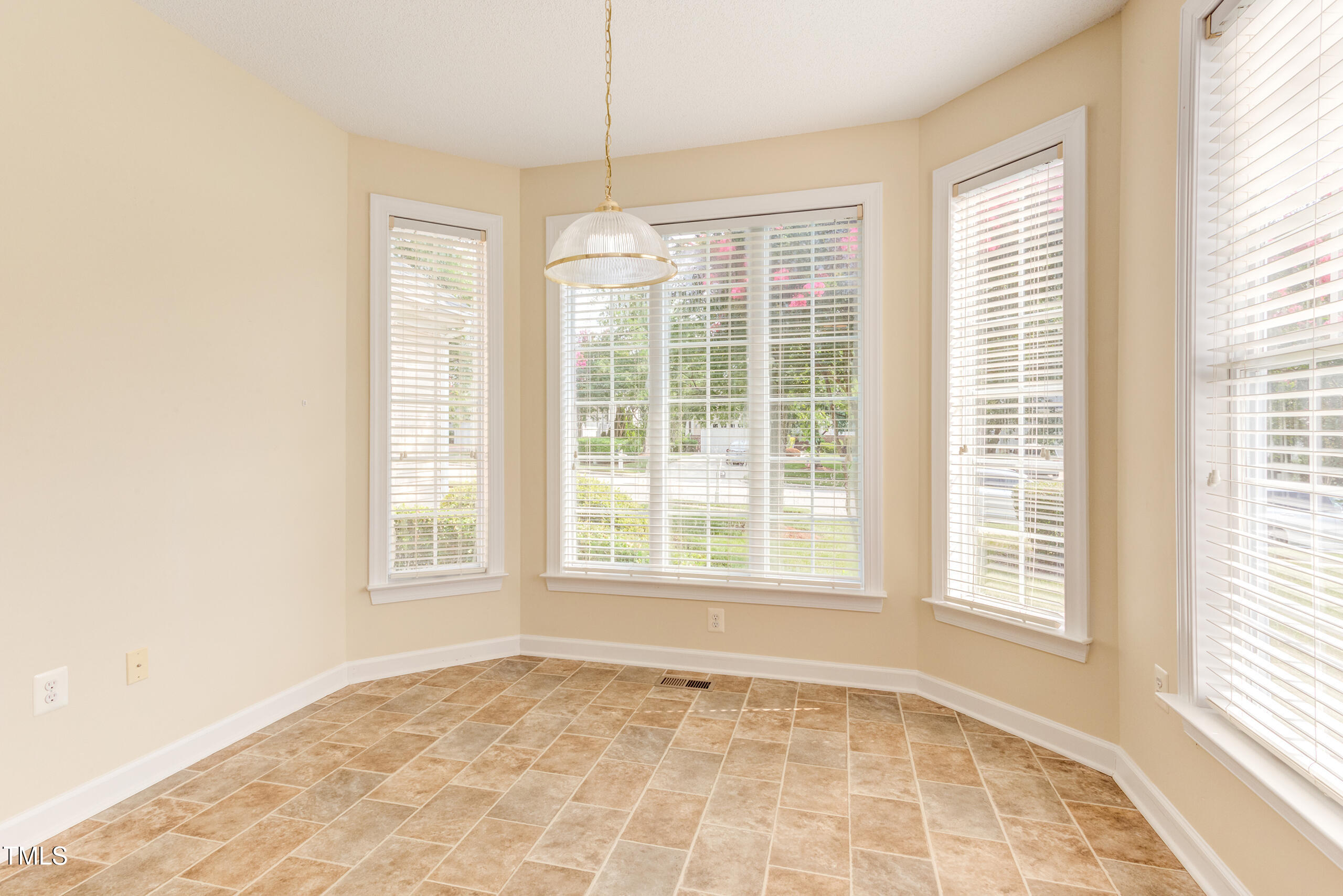 2026 Heritage Pines Drive Property Photo 14