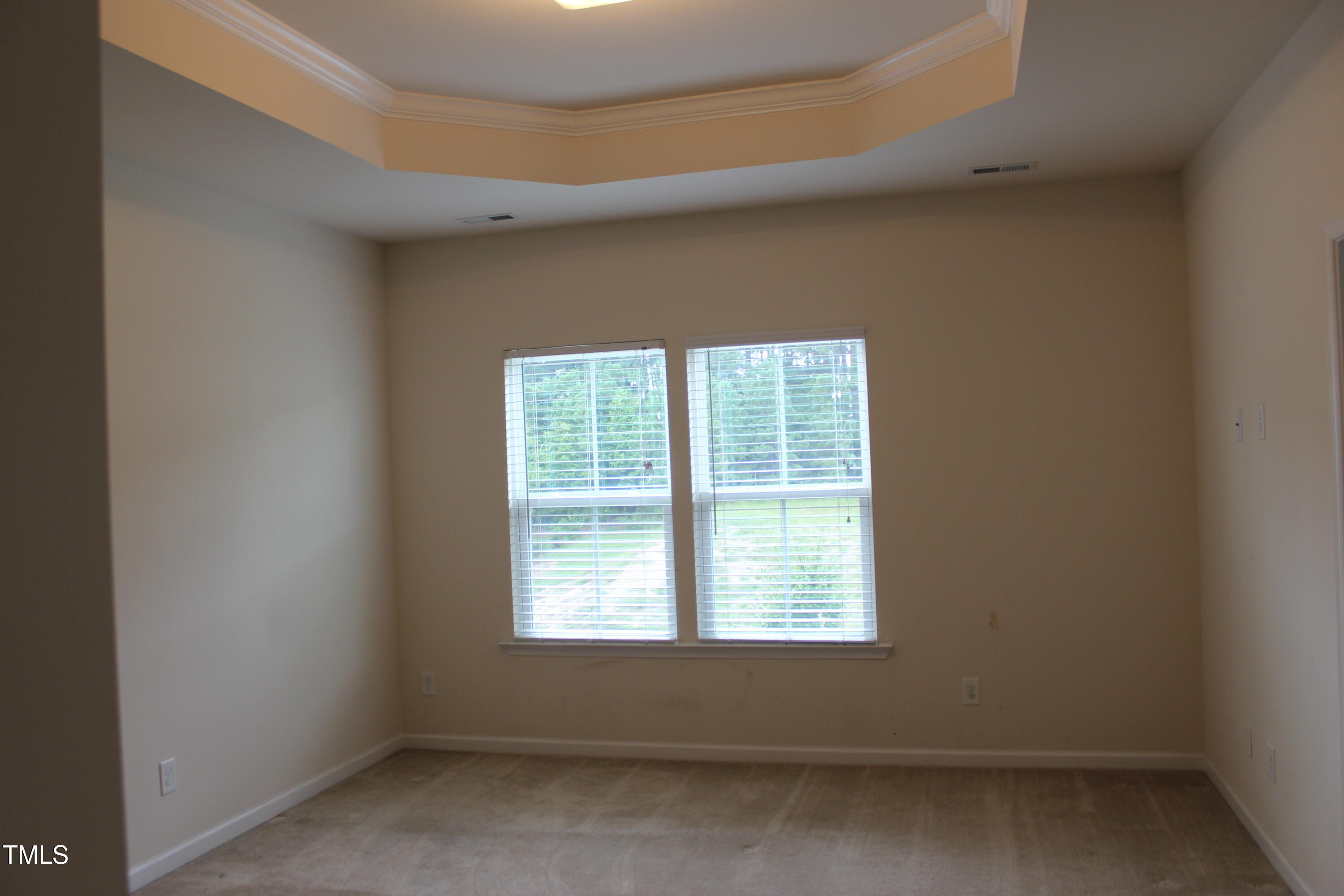 723 Suffield Way Property Photo 11