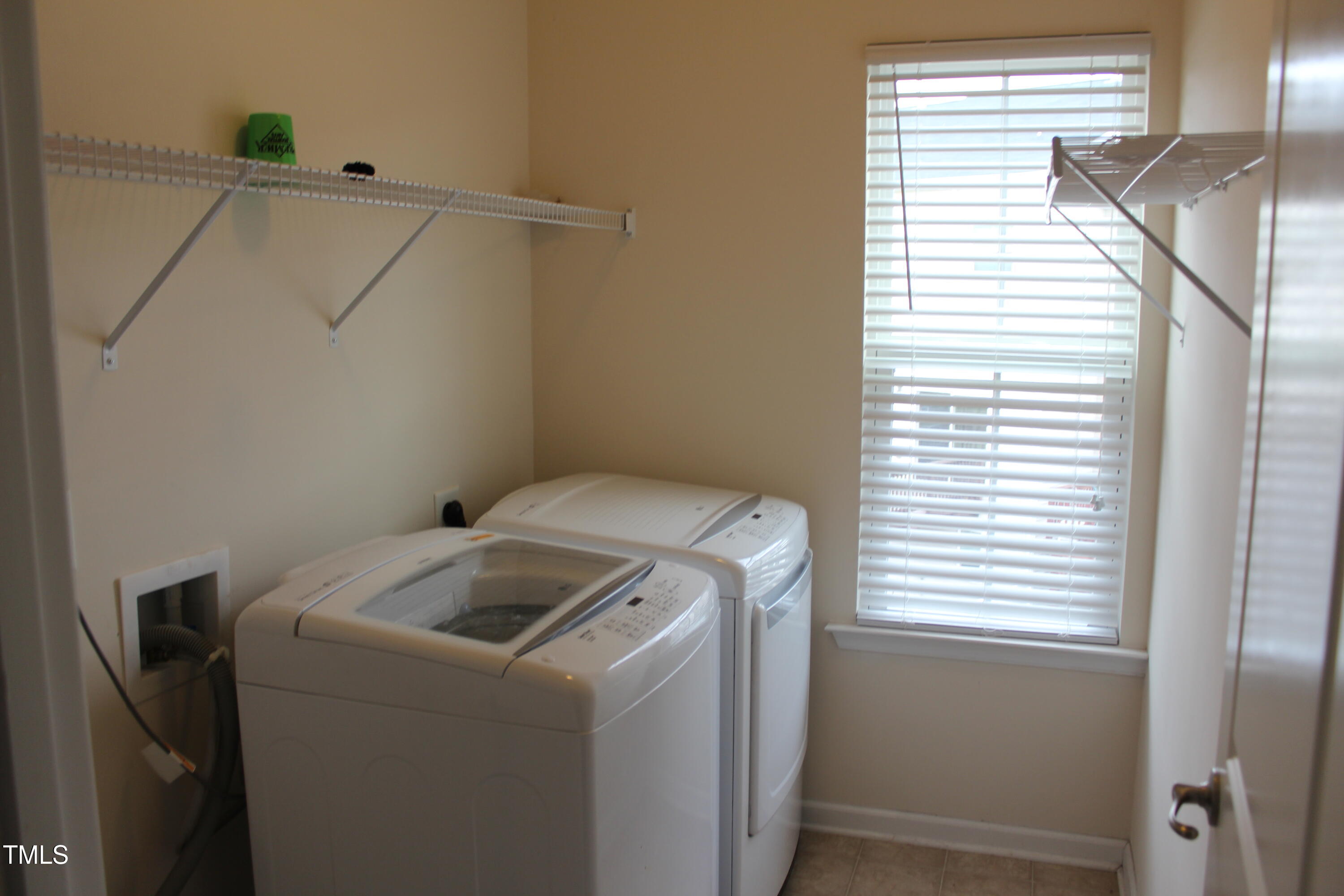 723 Suffield Way Property Photo 12