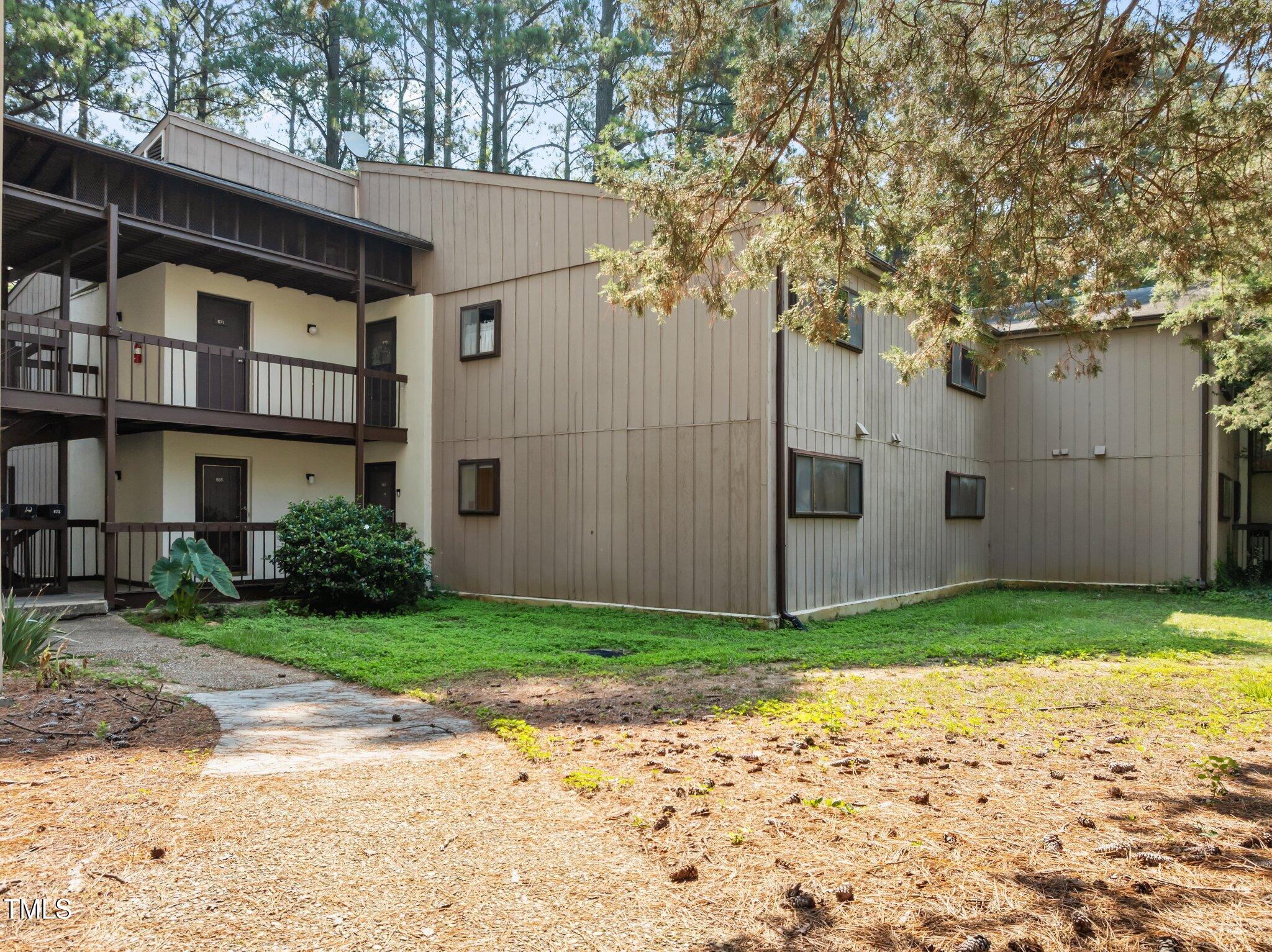 667 Pine Ridge Place Property Photo 1