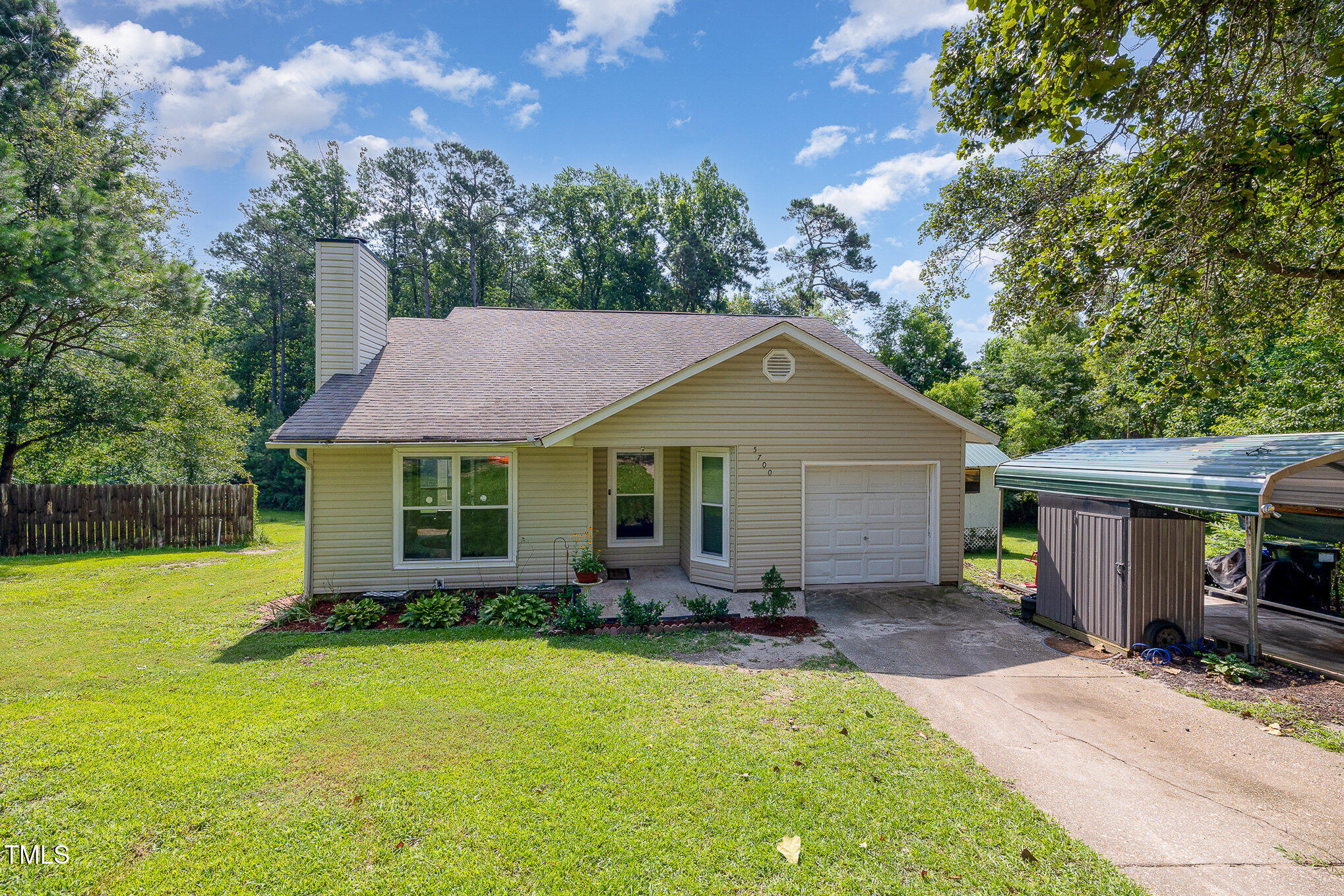 5700 Eagle Pass Circle Property Photo 1