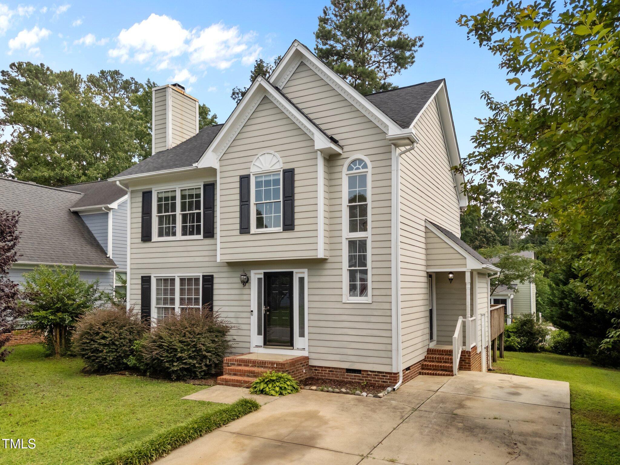 2328 Florida Court Property Photo 1