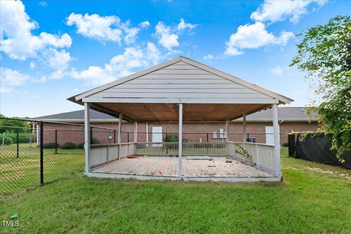 651 N Brightleaf Boulevard Property Photo 10