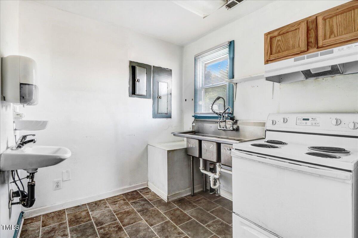 651 N Brightleaf Boulevard Property Photo 20