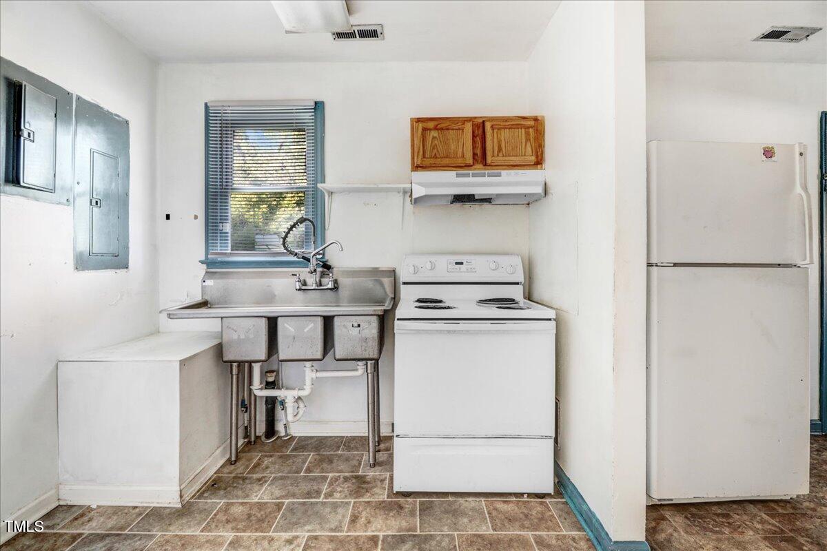 651 N Brightleaf Boulevard Property Photo 21