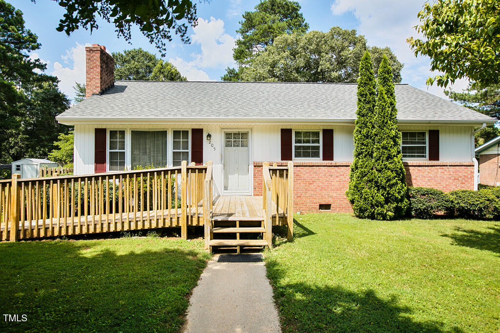205 Forest Road Property Photo 1