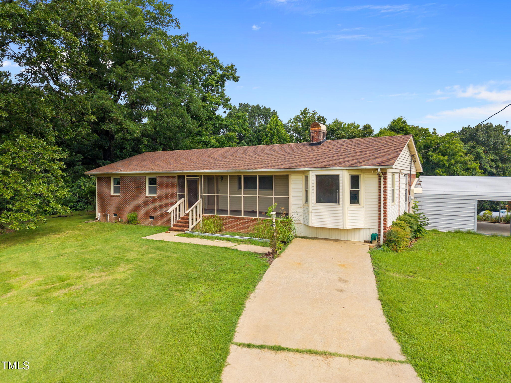 1105 Fontaine Road Property Photo 1